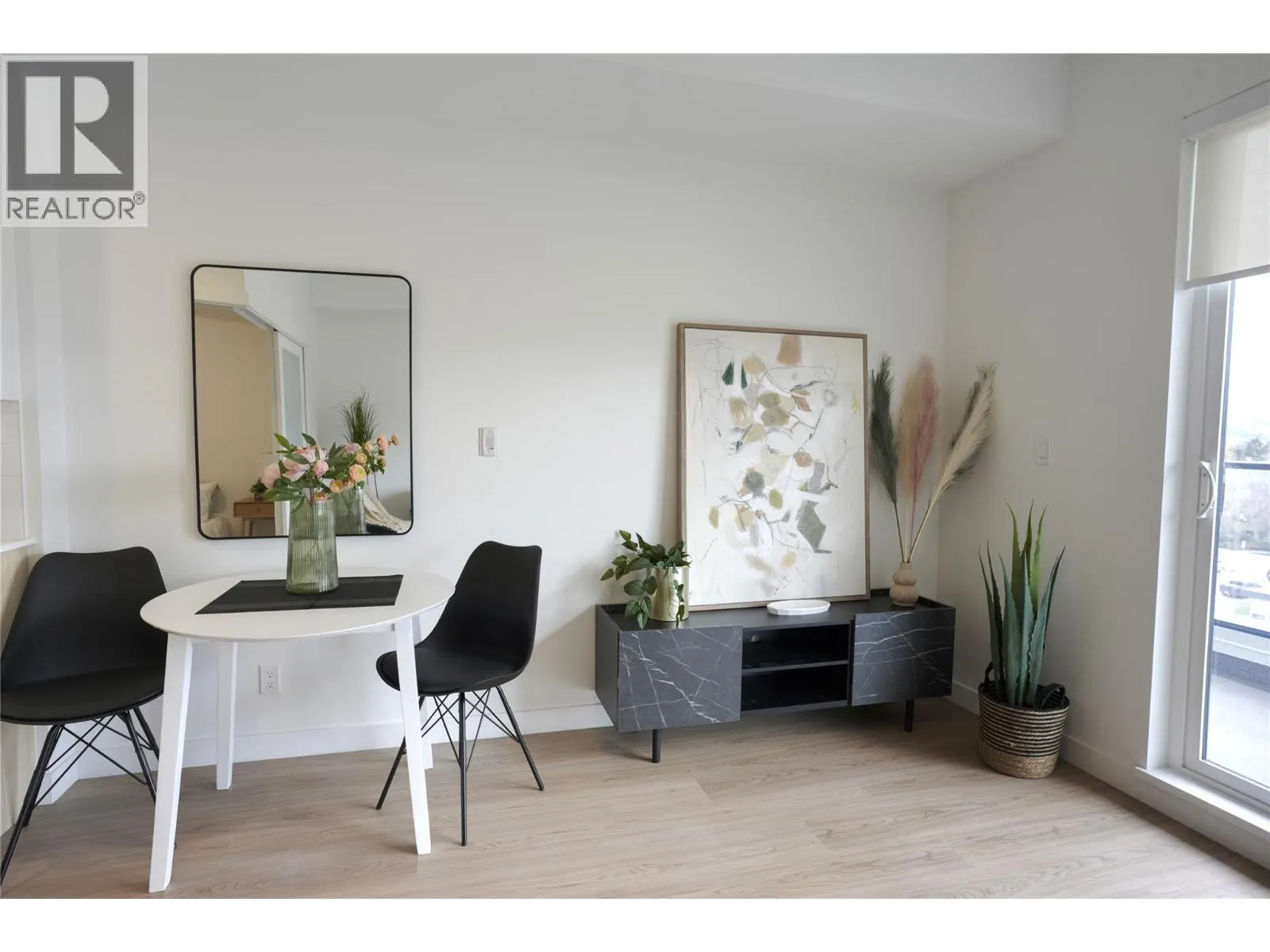 1380 Pridham Avenue Unit# 408