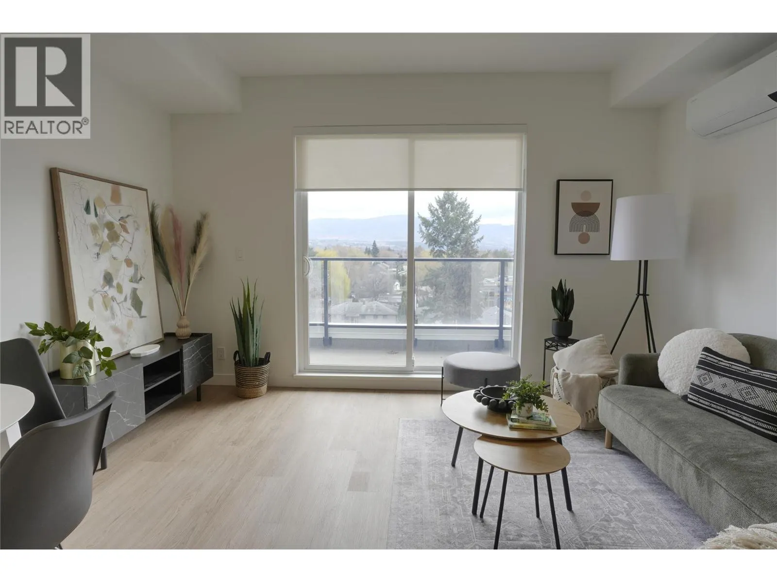 1380 Pridham Avenue Unit# 408