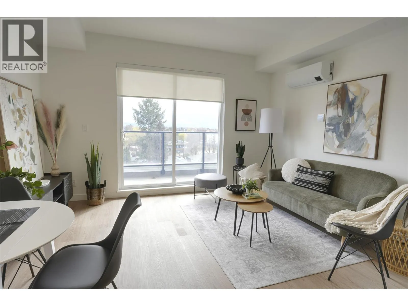1380 Pridham Avenue Unit# 408