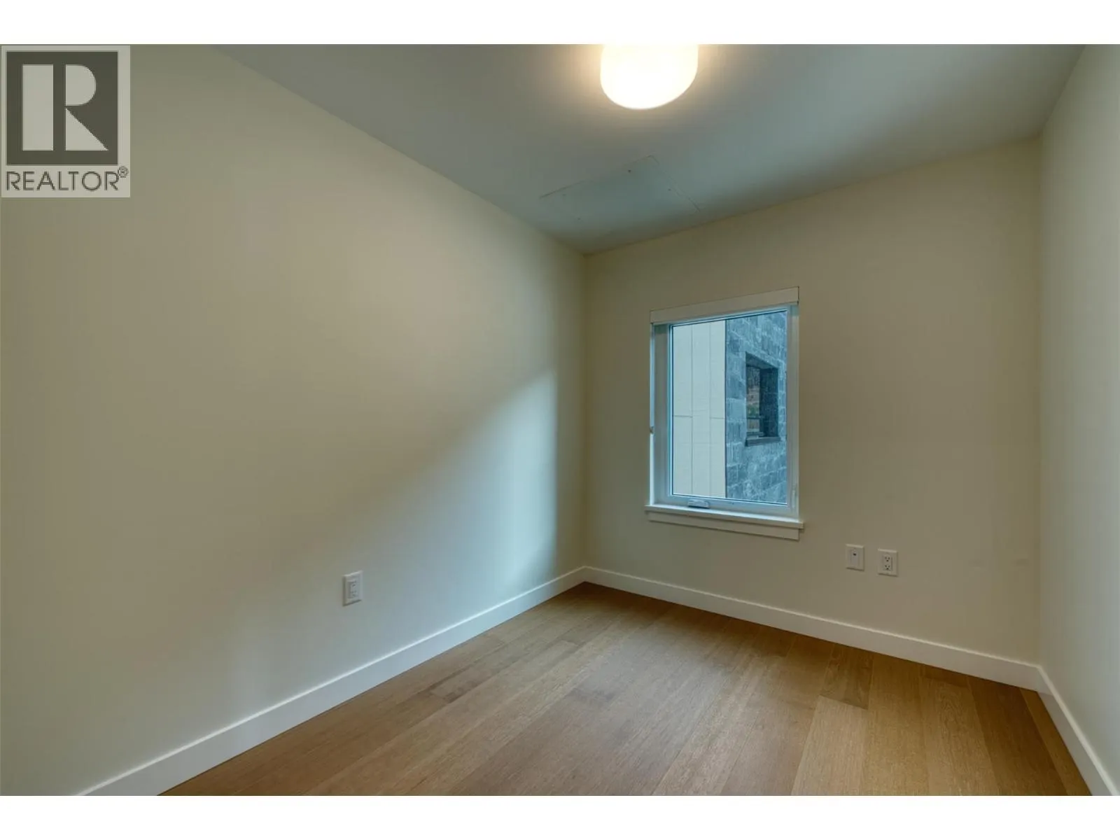 9652 Benchland Drive Unit# 205