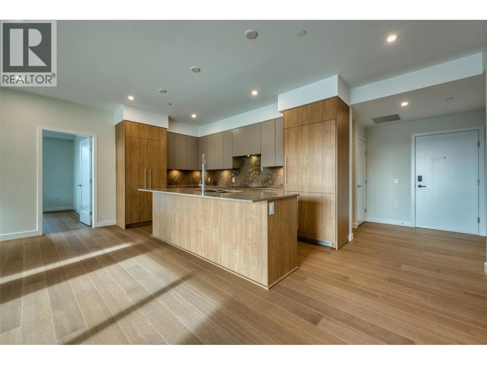 9652 Benchland Drive Unit# 205
