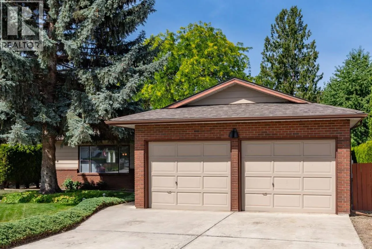 2434 Rhondda Crescent