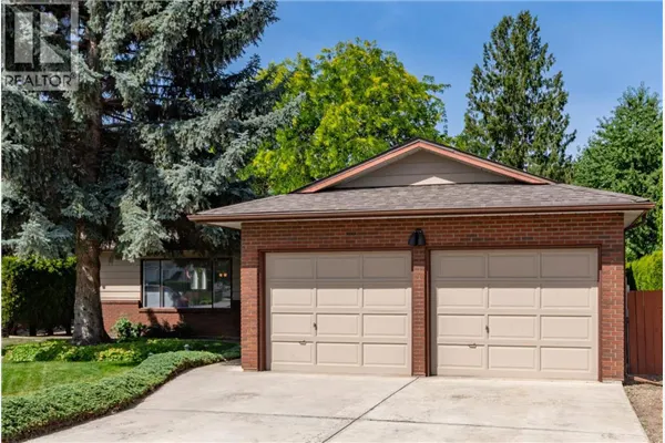 2434 Rhondda Crescent