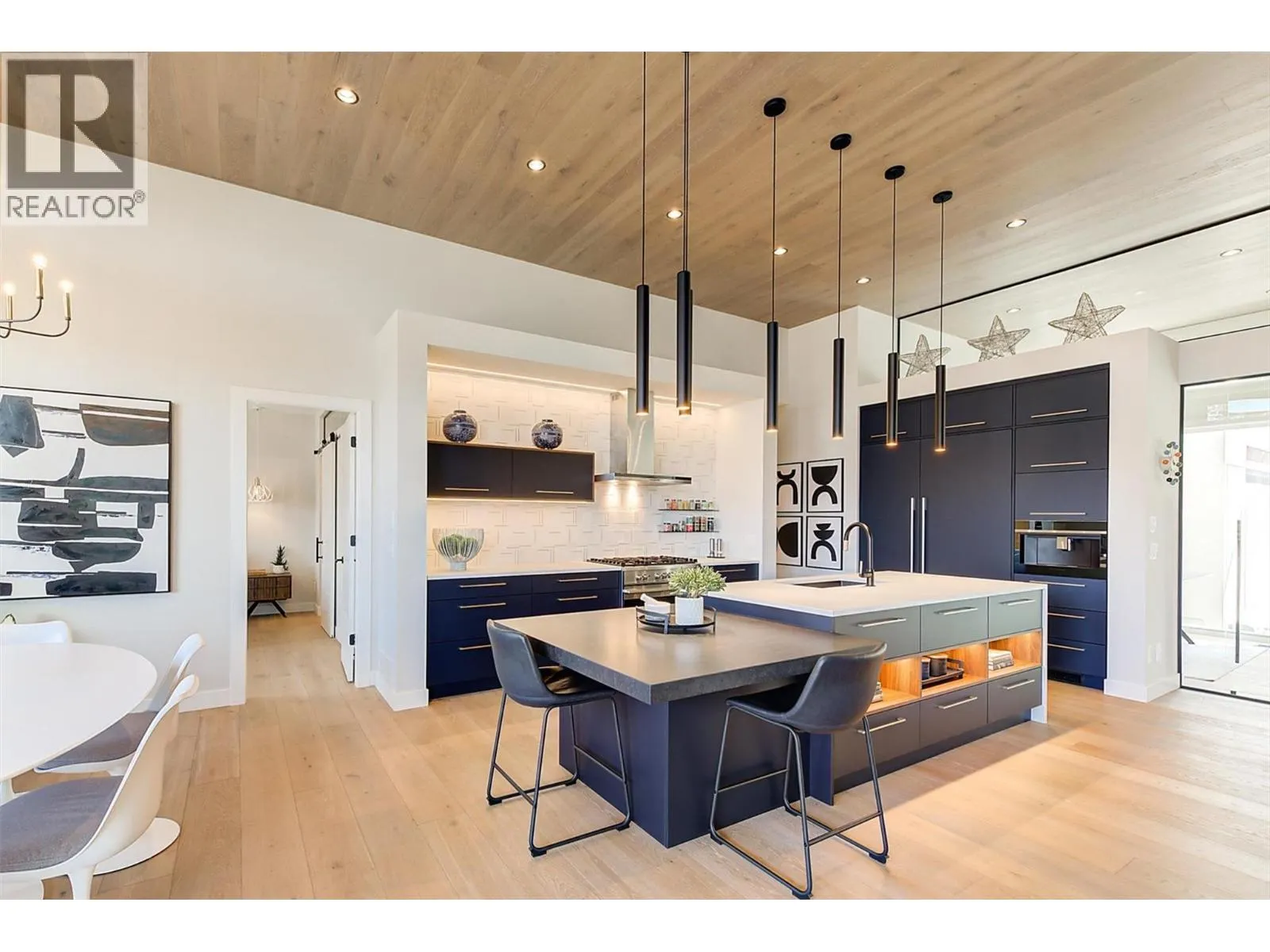 10178 Beacon Hill Drive