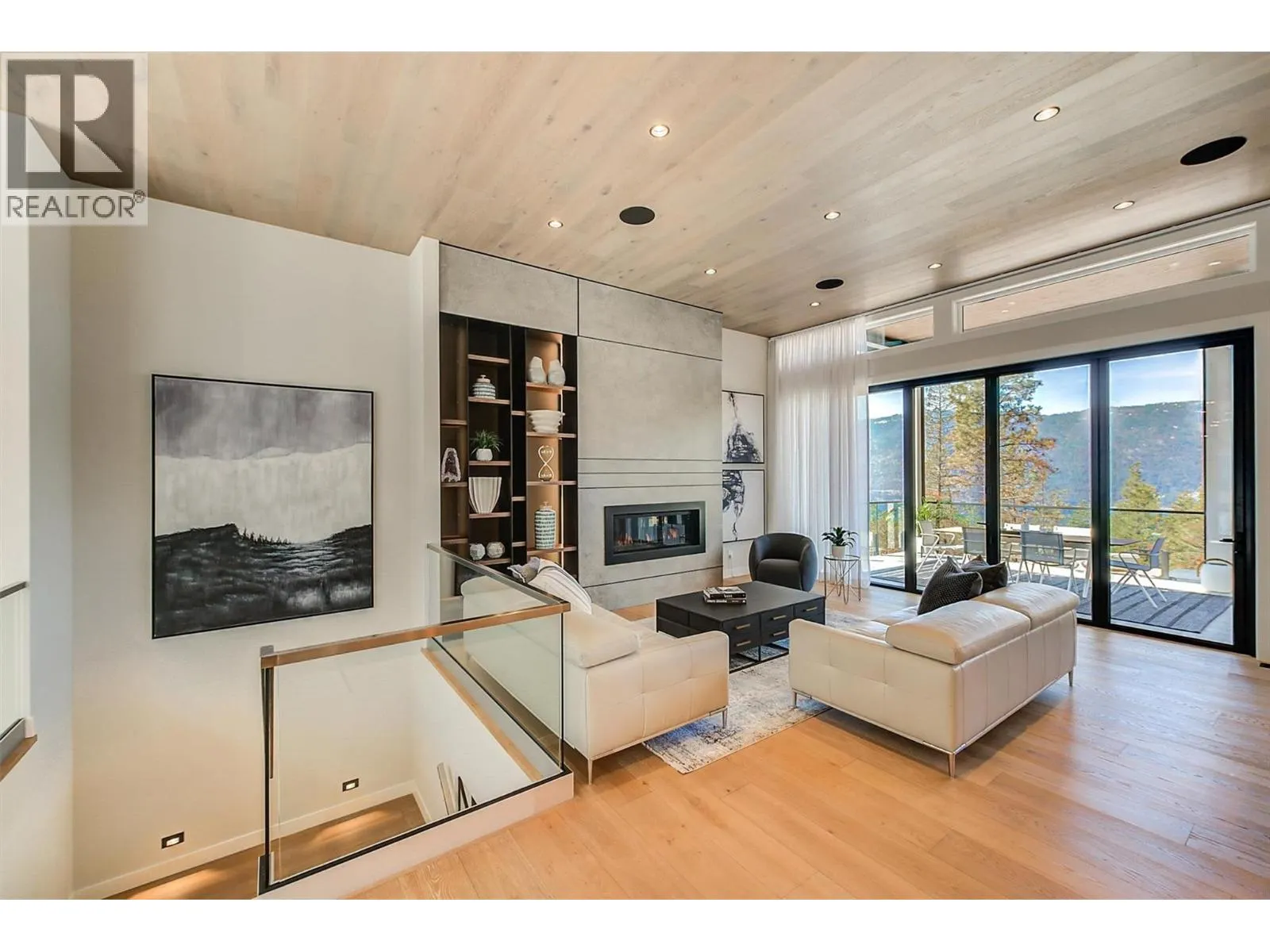 10178 Beacon Hill Drive