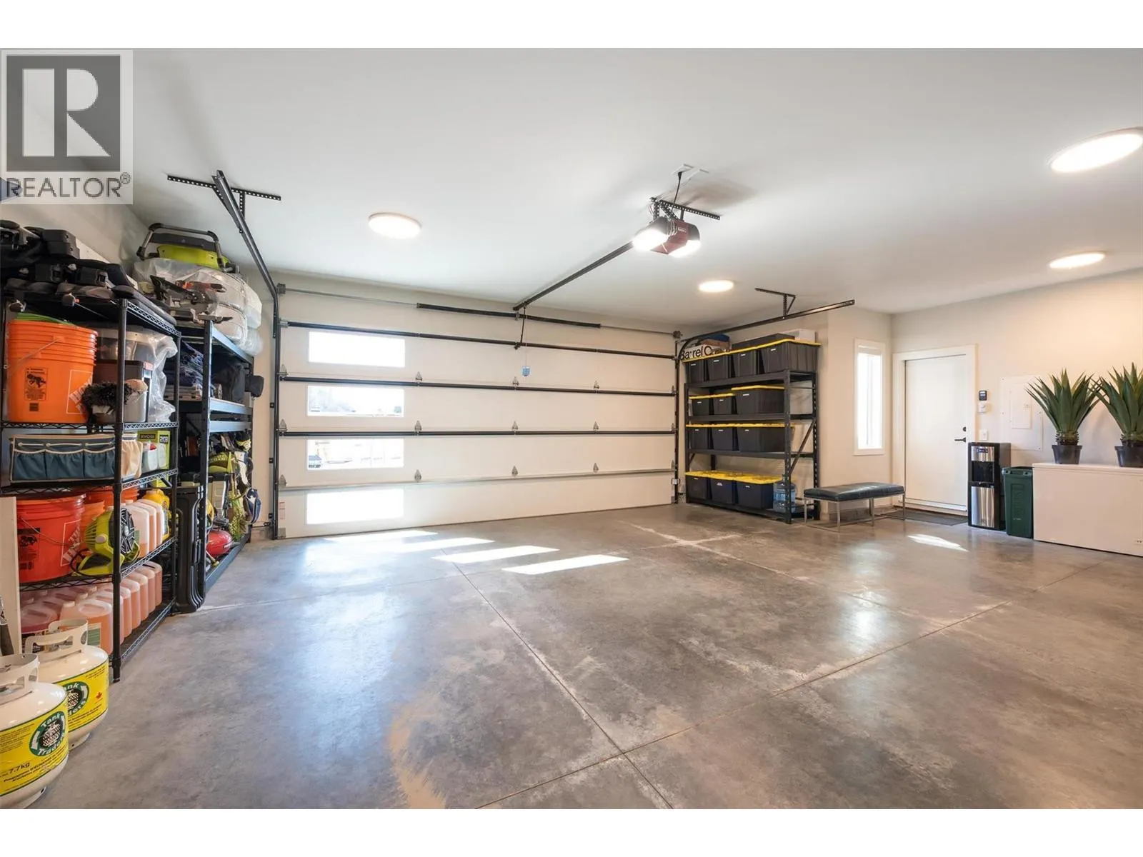 10178 Beacon Hill Drive