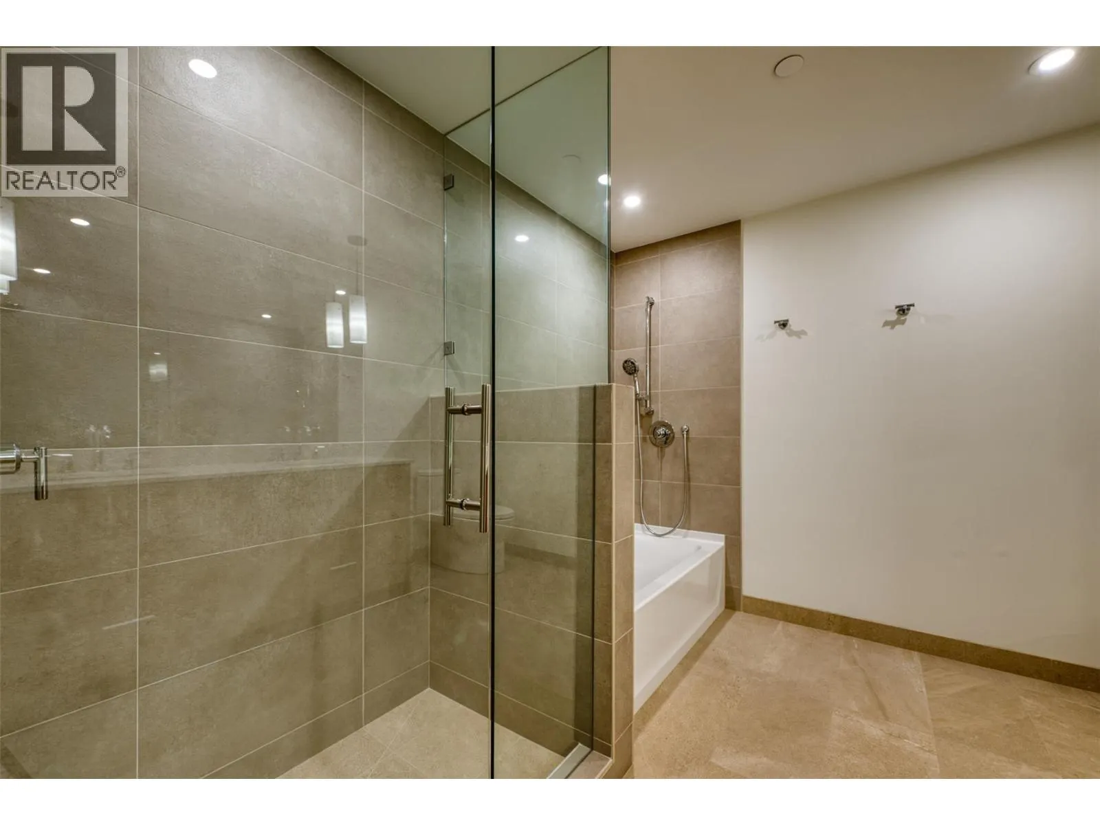 9654 Benchland Drive Unit# 201