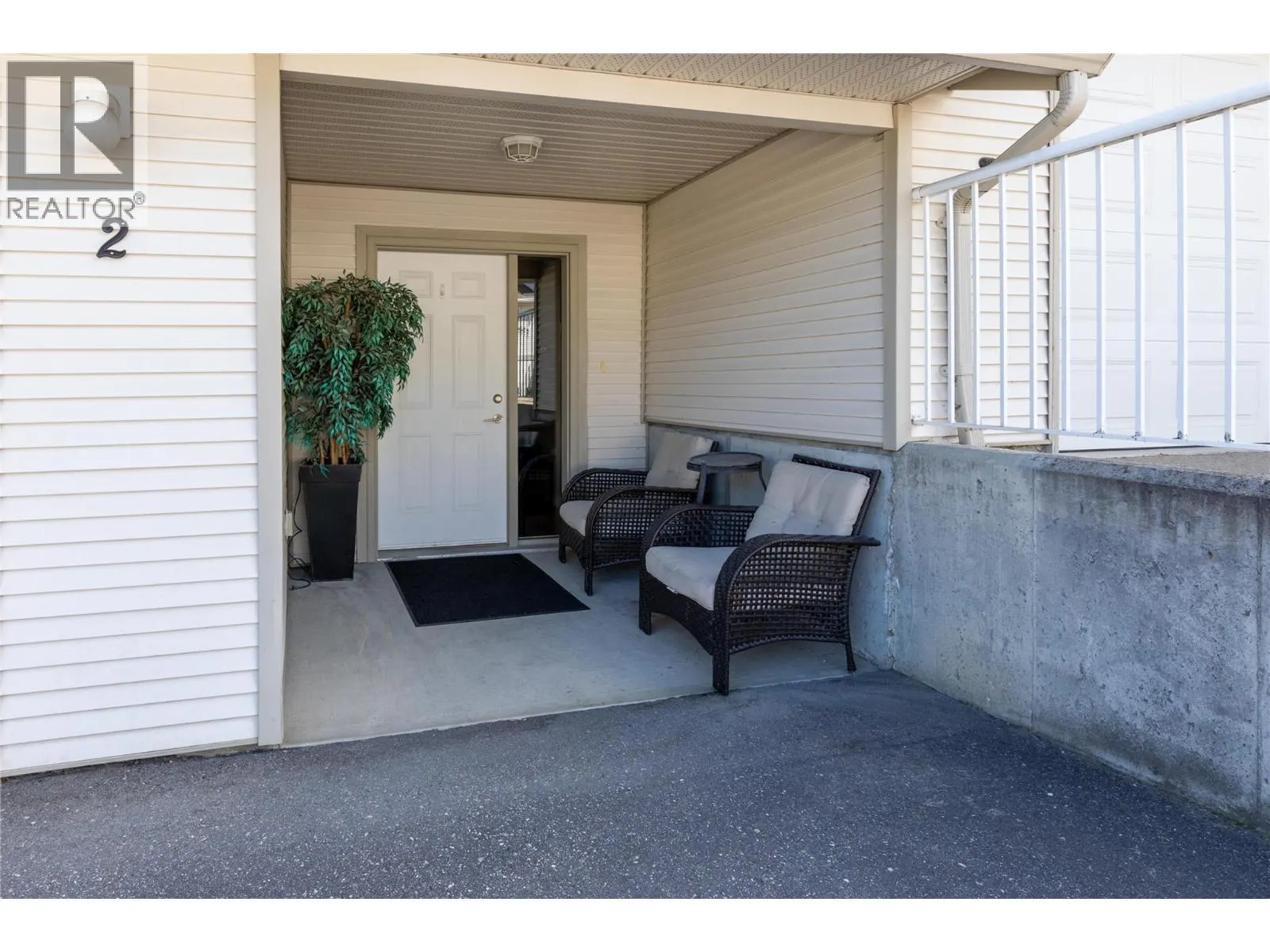 171 17 Street SE Unit# 2