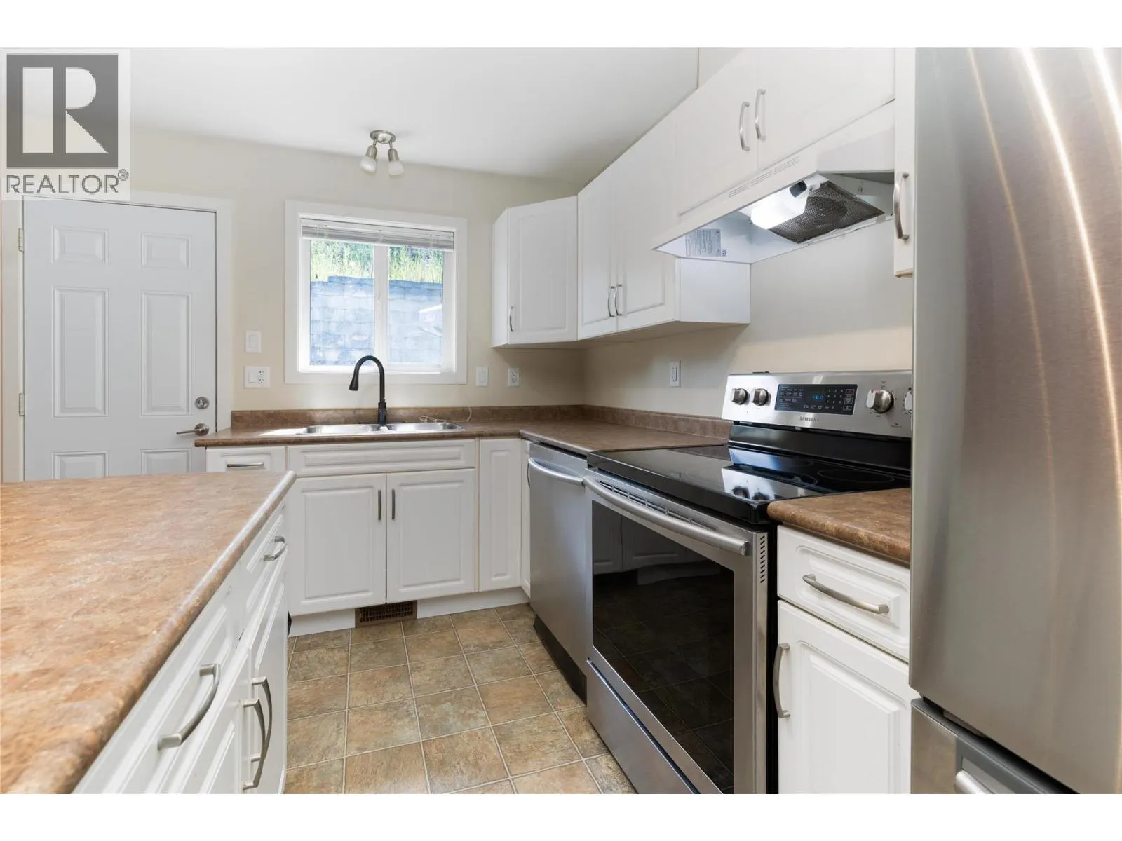 171 17 Street SE Unit# 2