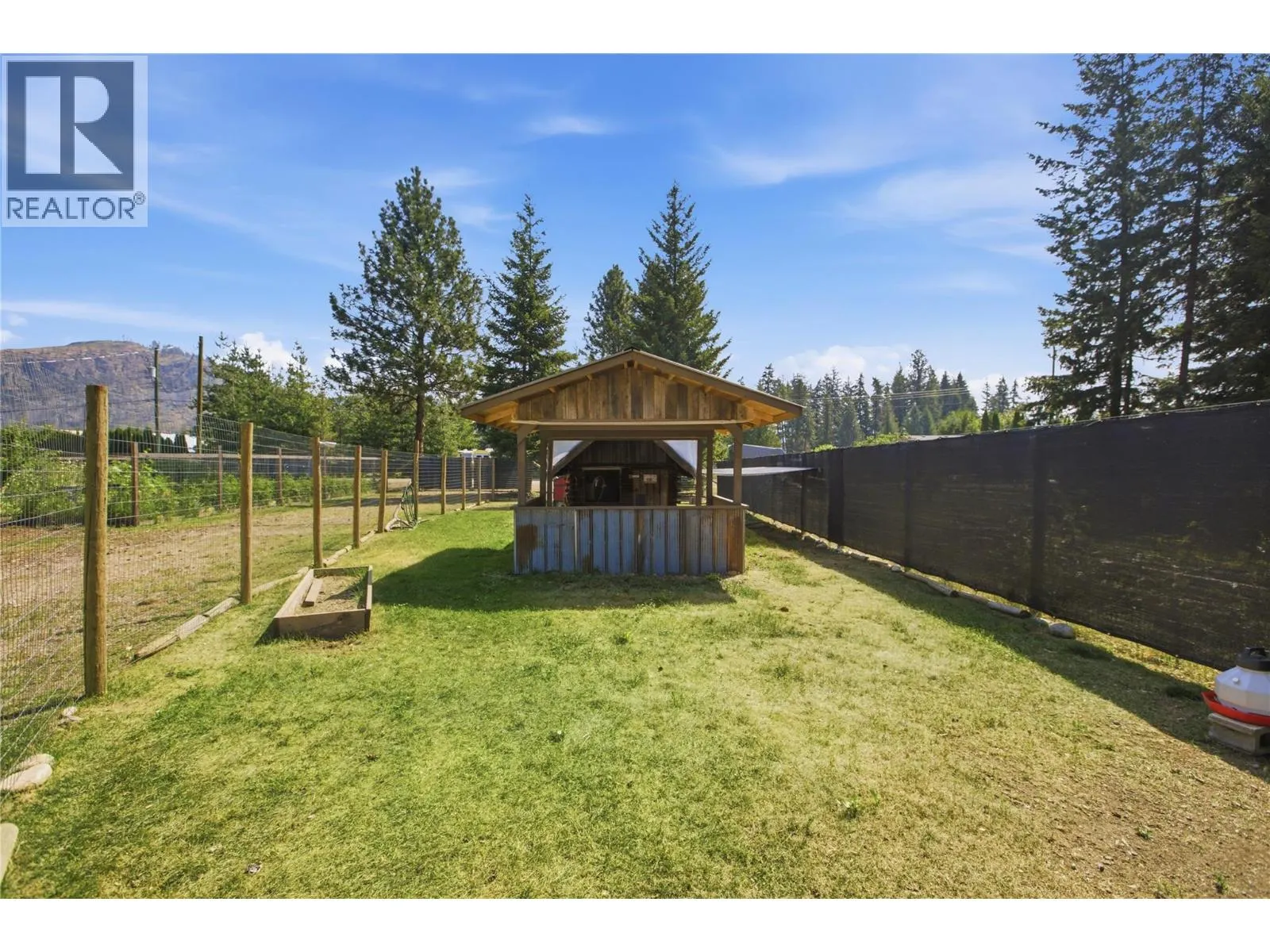 3747 Hilliam Road