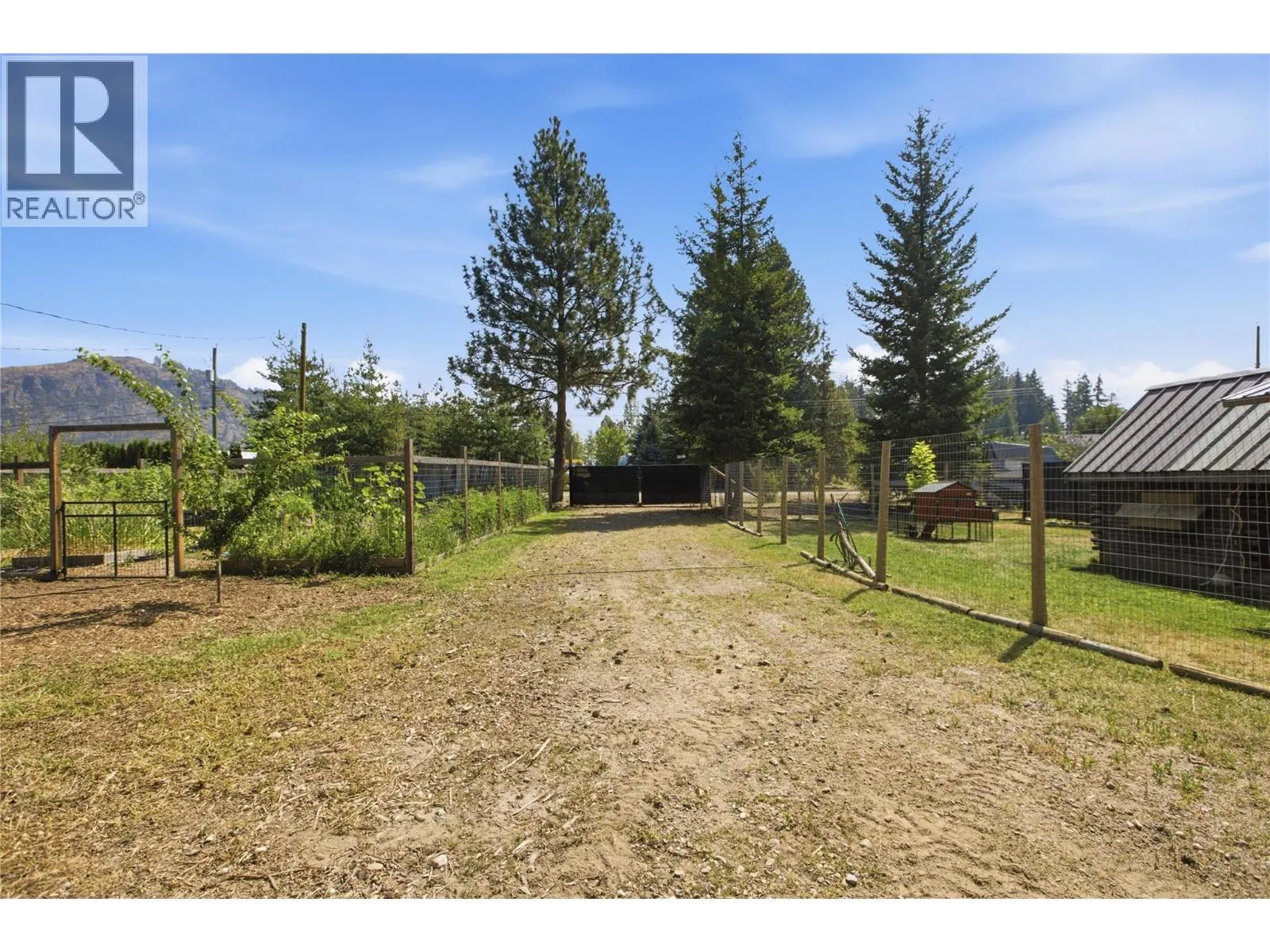 3747 Hilliam Road
