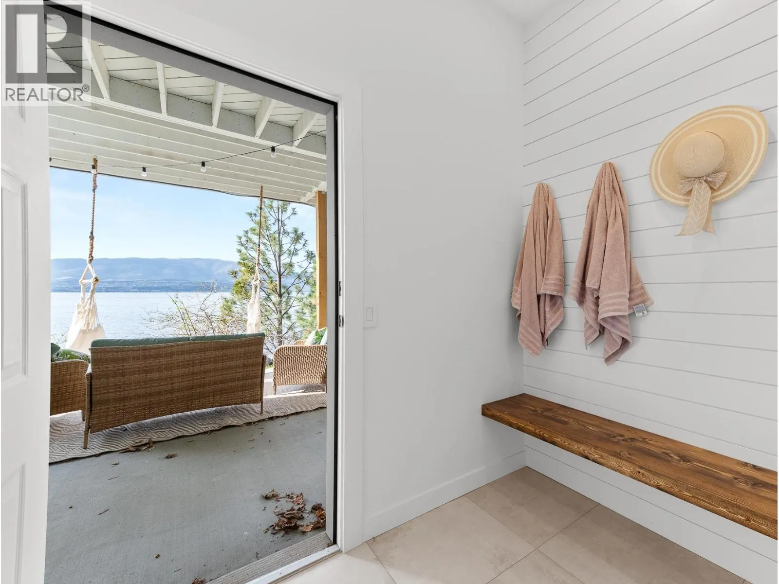5538 Lakeshore Road