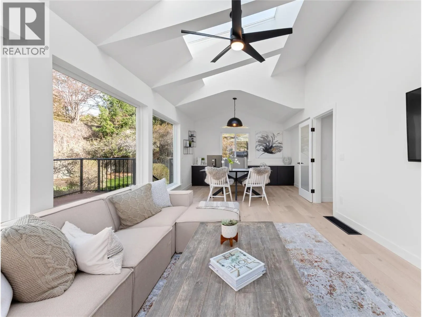 5538 Lakeshore Road
