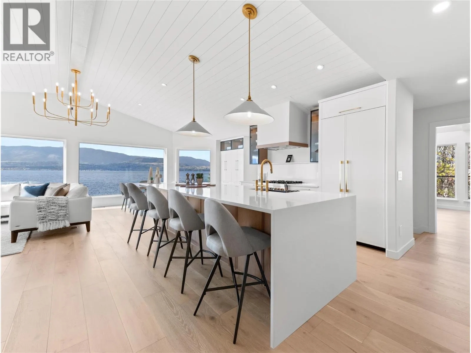 5538 Lakeshore Road