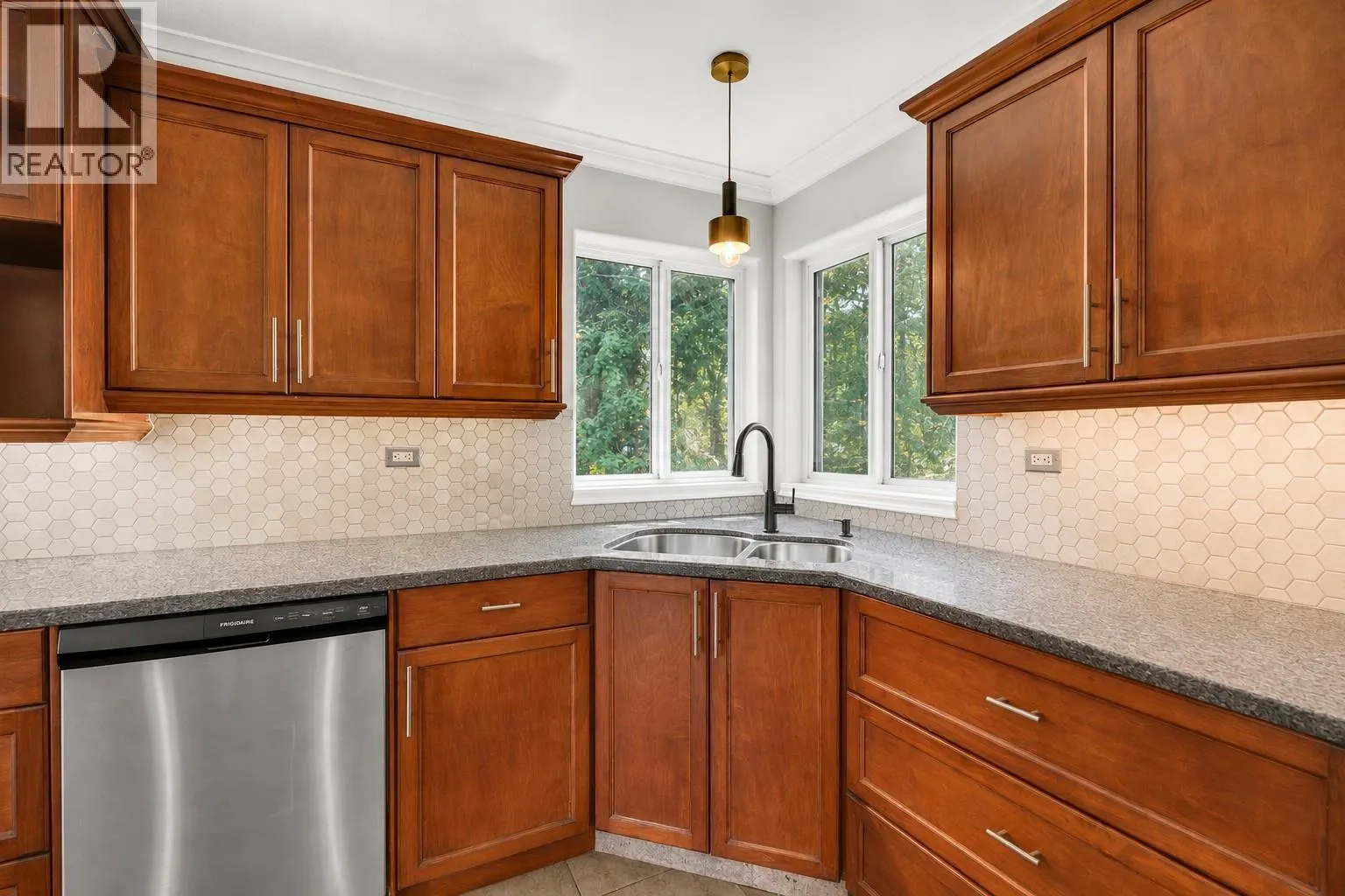 842 Grand Oro Road