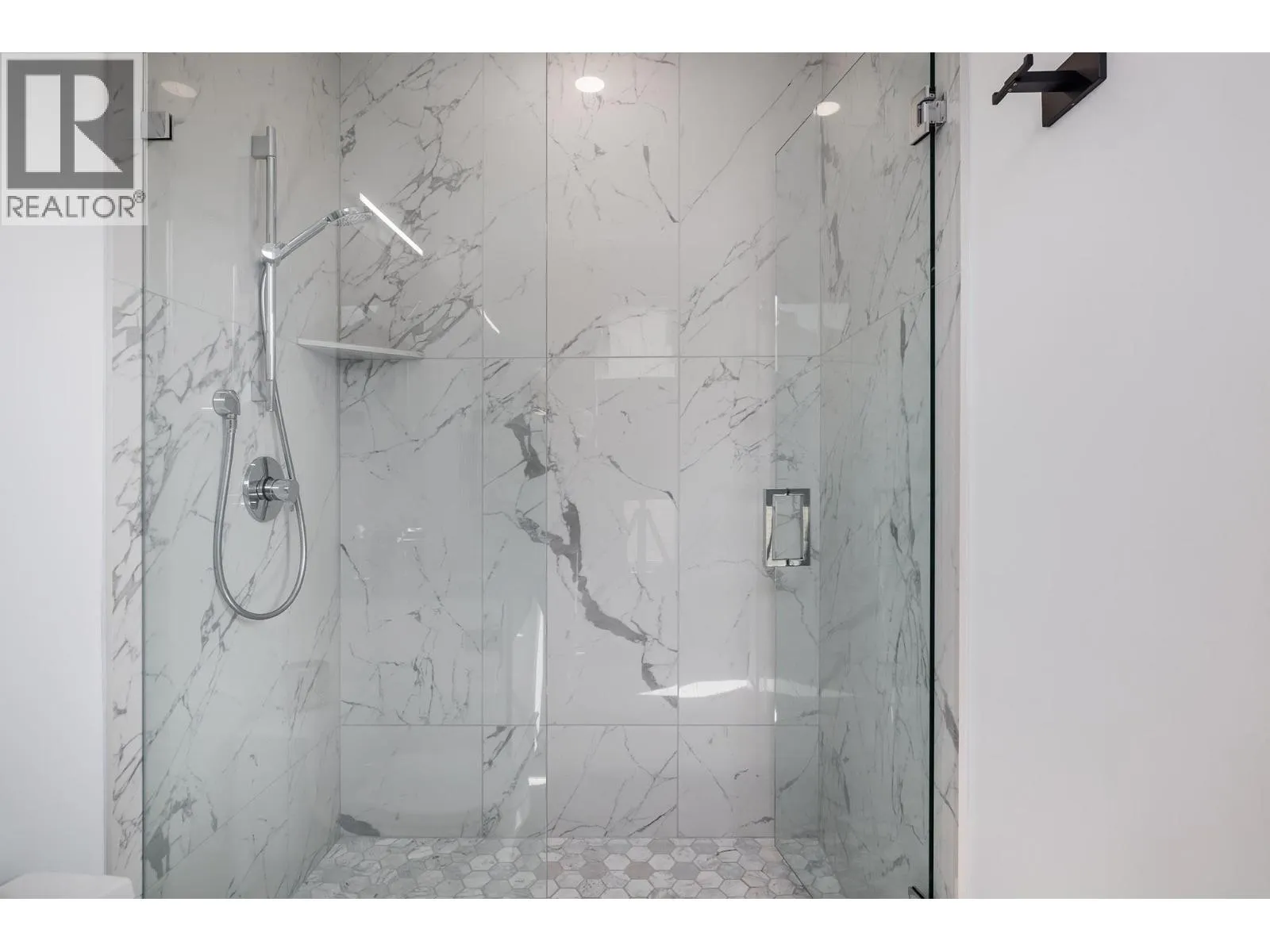 2630 Bath Street Unit# 201