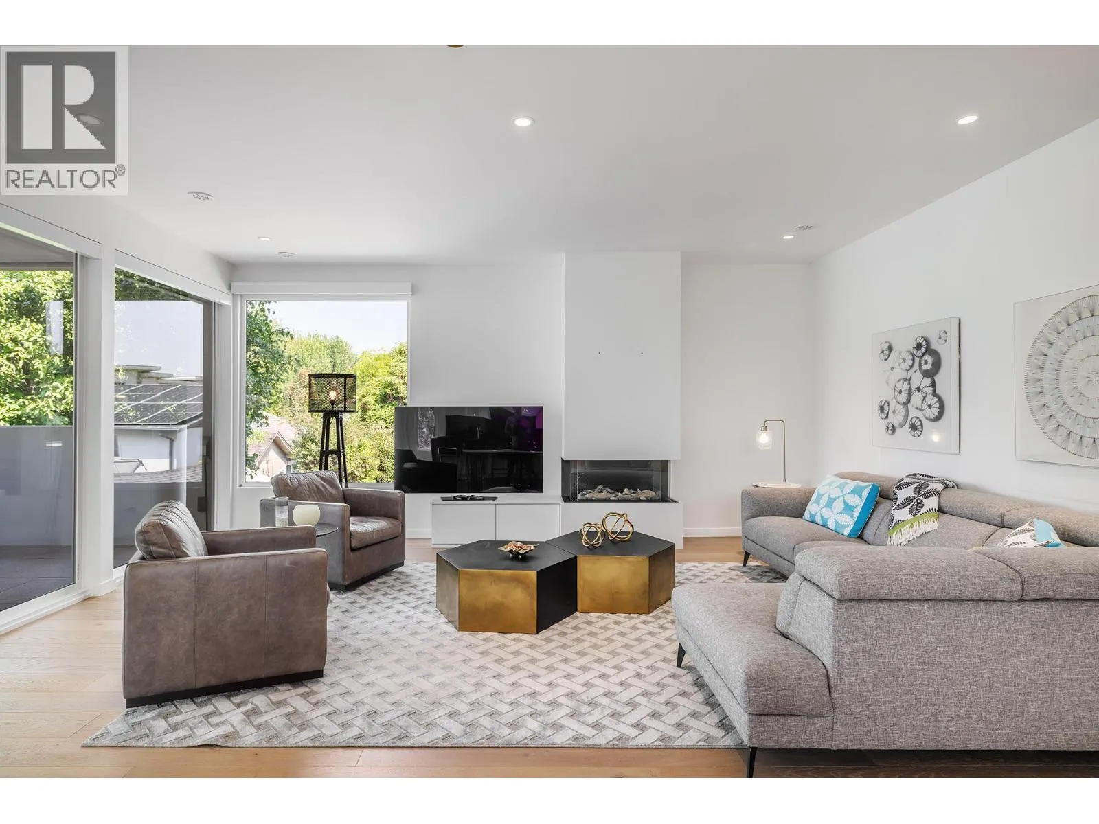 2630 Bath Street Unit# 201