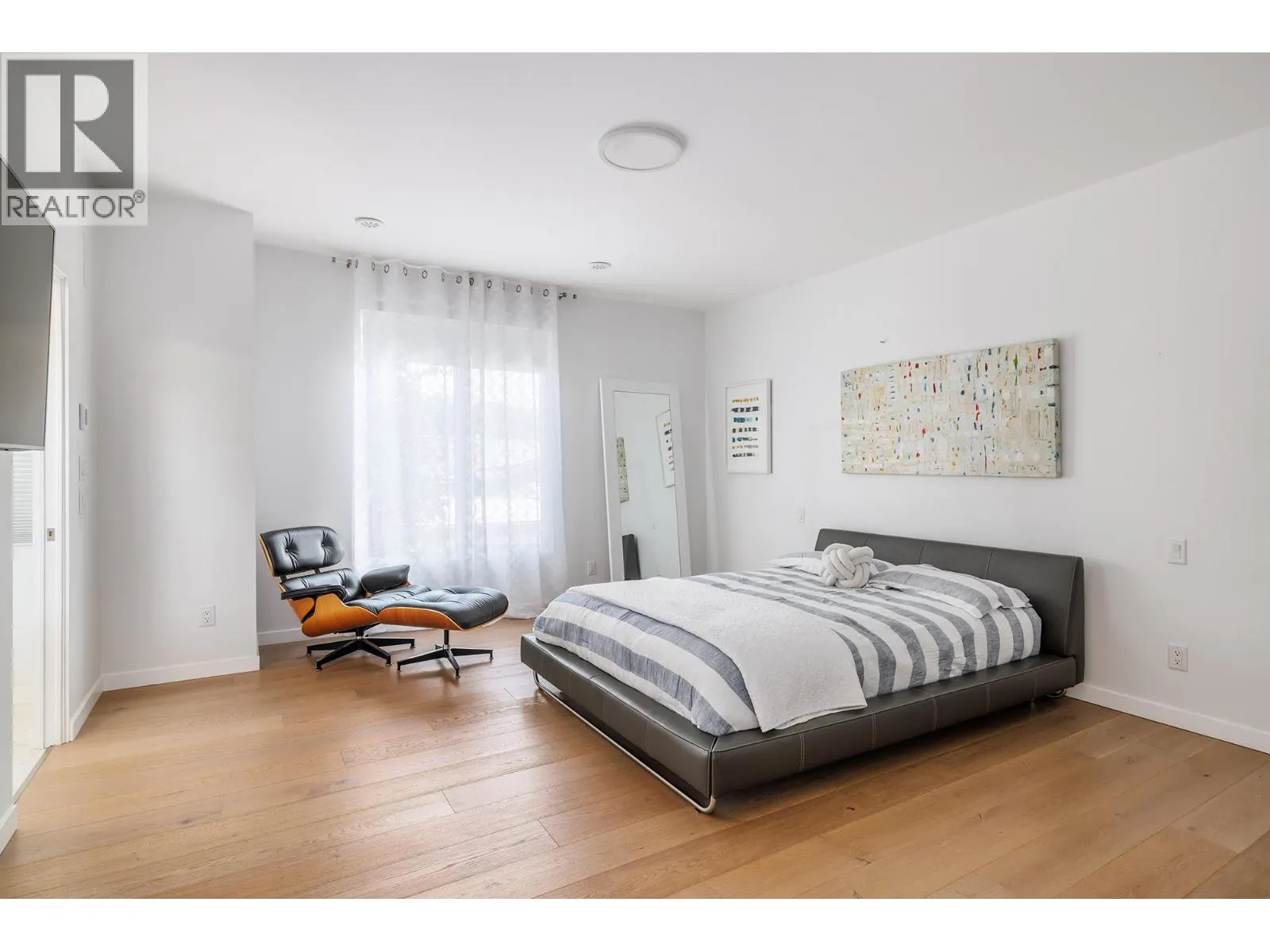 2630 Bath Street Unit# 201