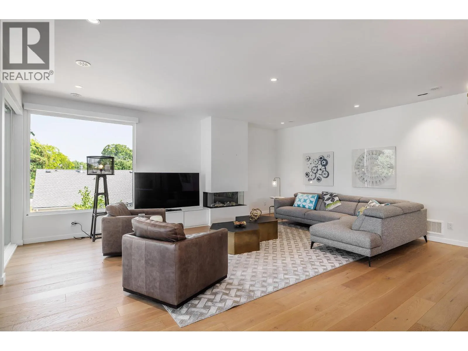 2630 Bath Street Unit# 201