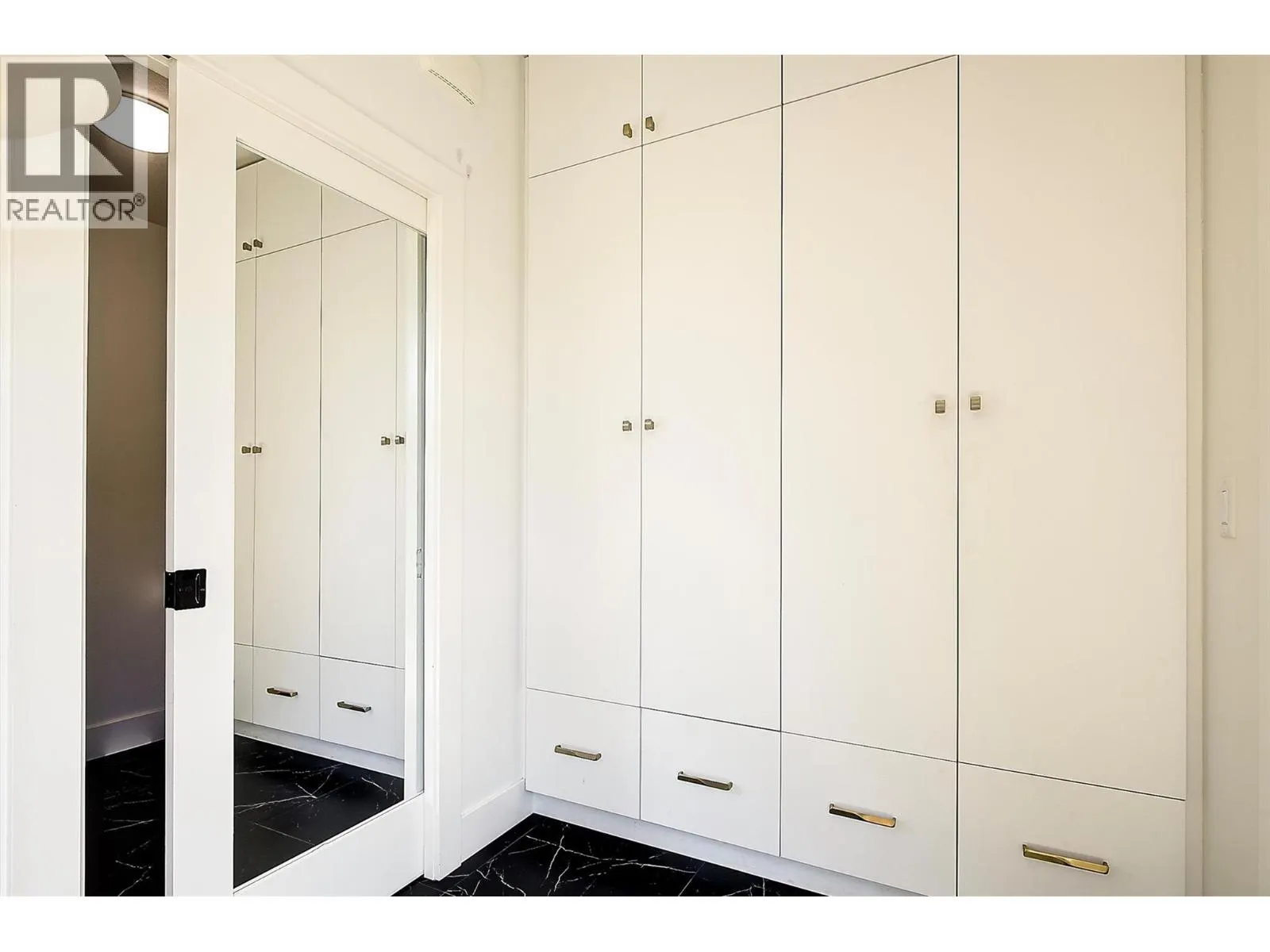 877 Morrison Avenue Unit# 3