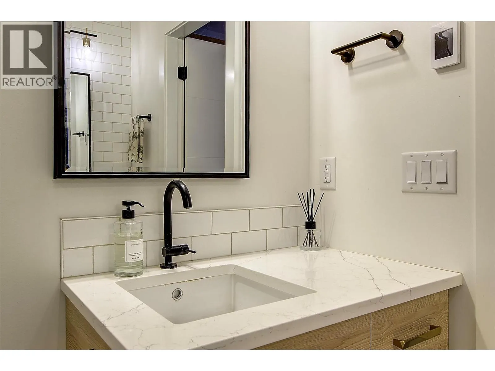 877 Morrison Avenue Unit# 3