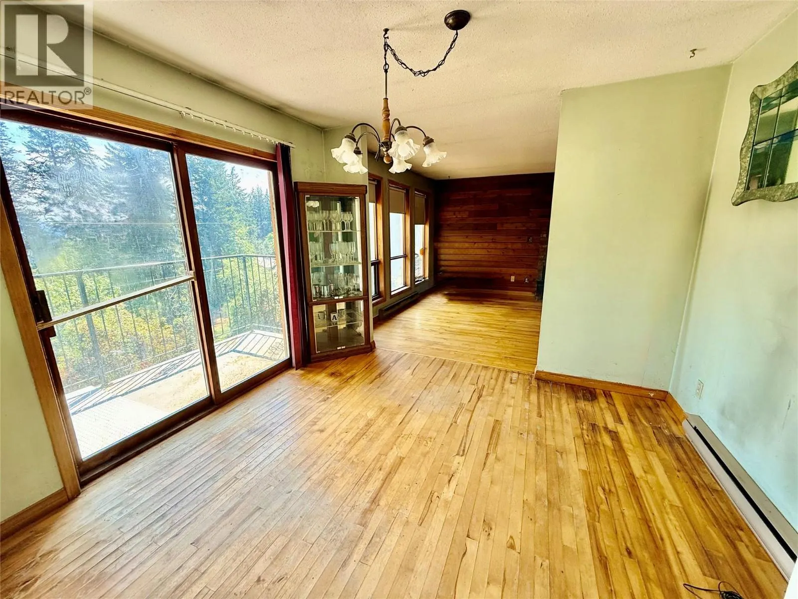 3332 Lakeview Heights Drive