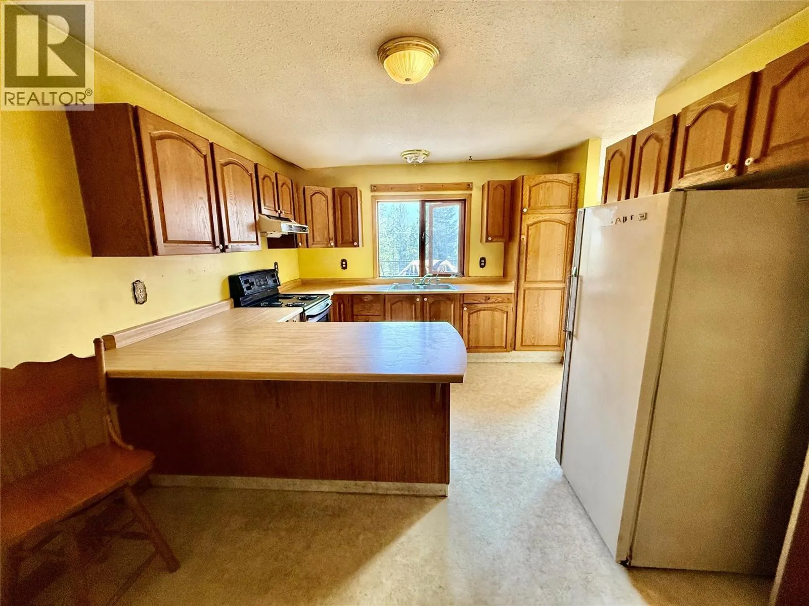 3332 Lakeview Heights Drive