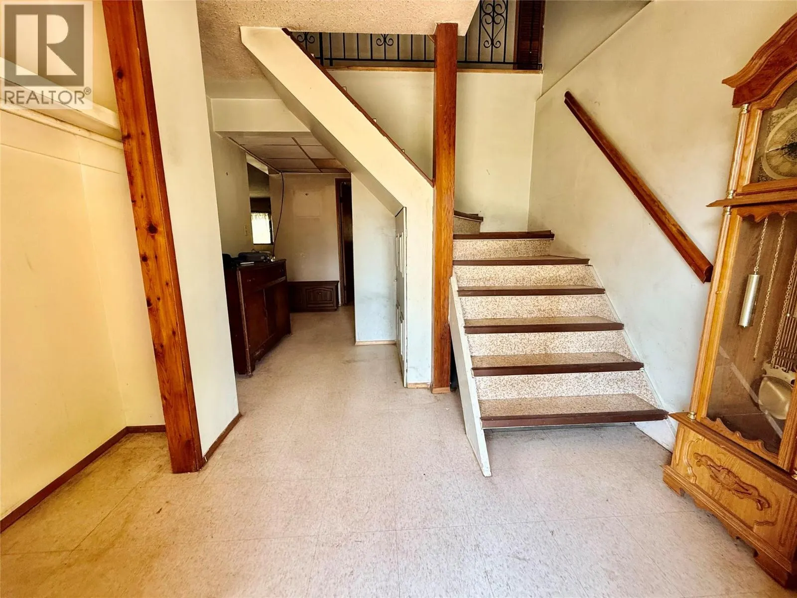 3332 Lakeview Heights Drive
