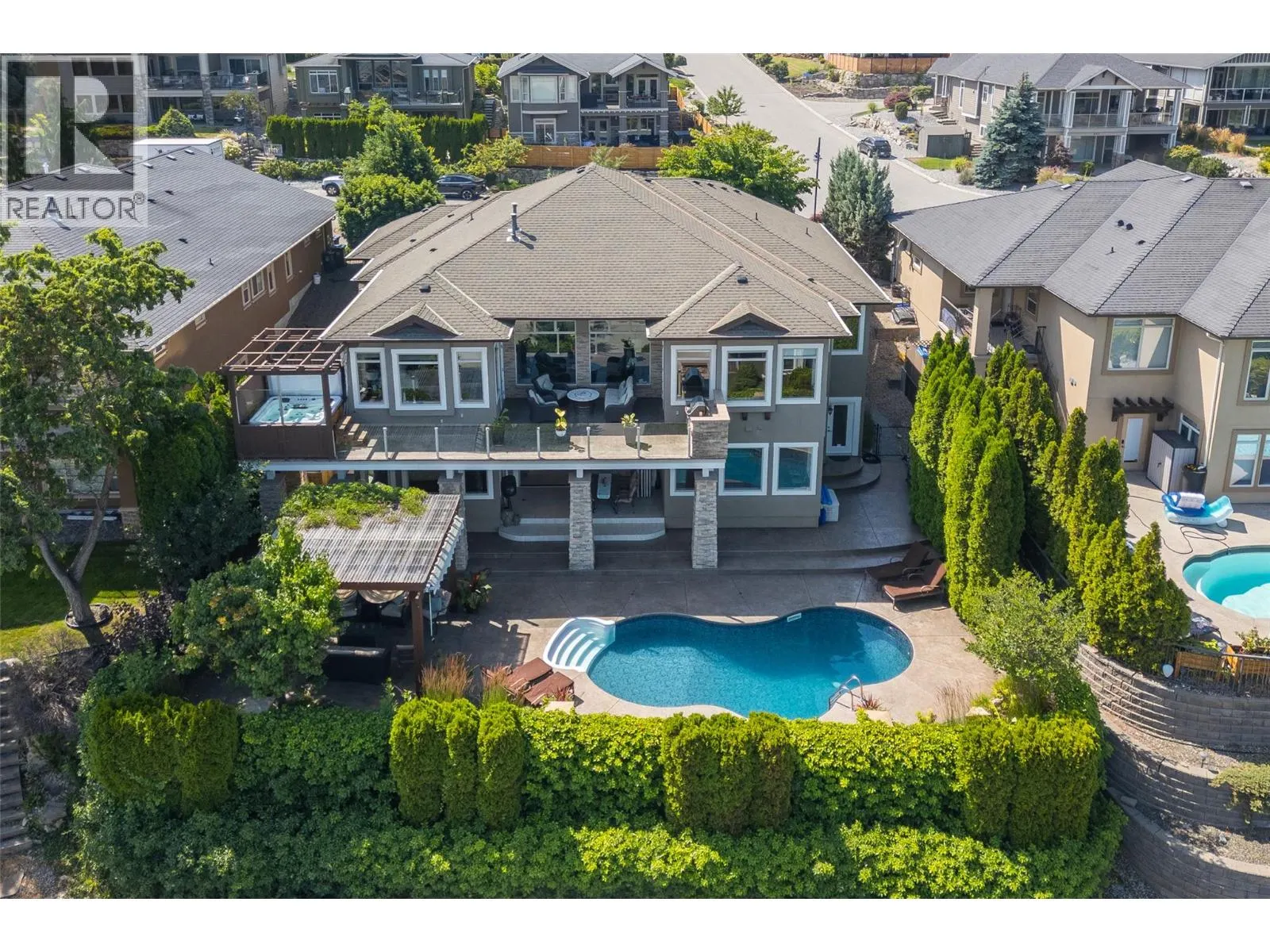 670 Devonian Avenue