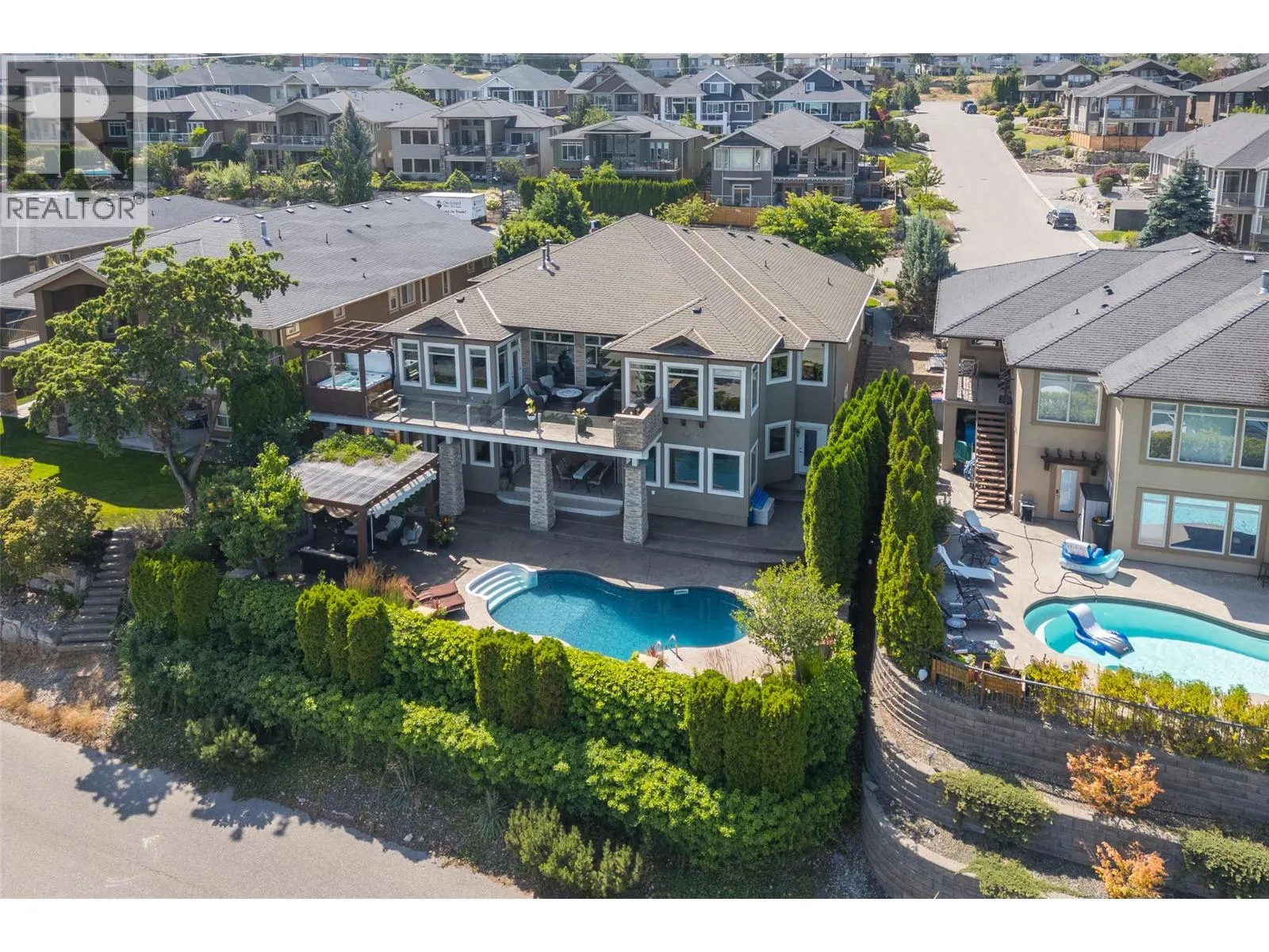 670 Devonian Avenue