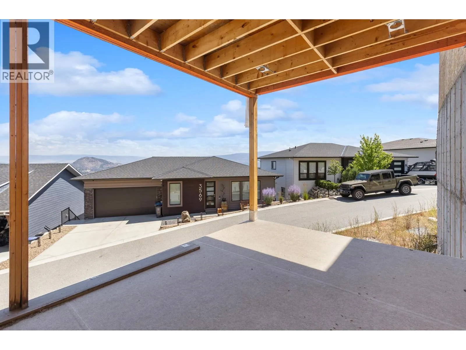 3563 Goldie Way