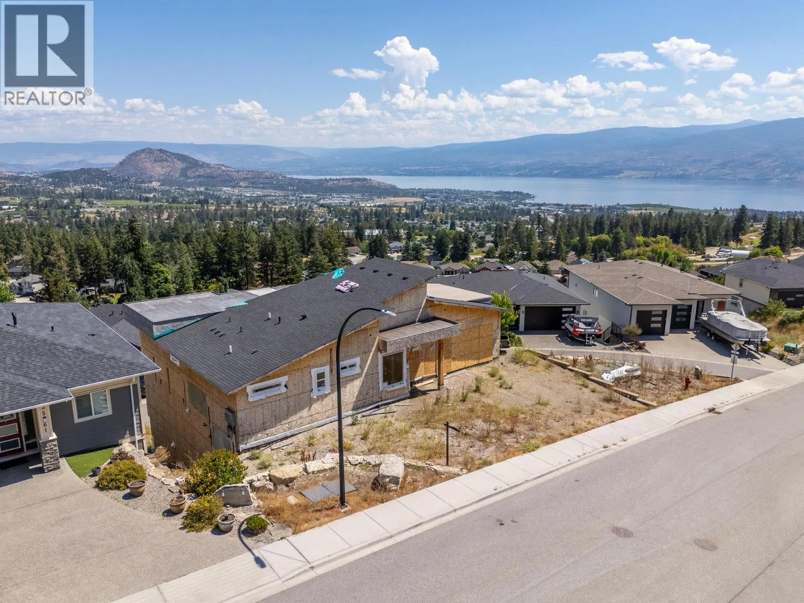 3563 Goldie Way