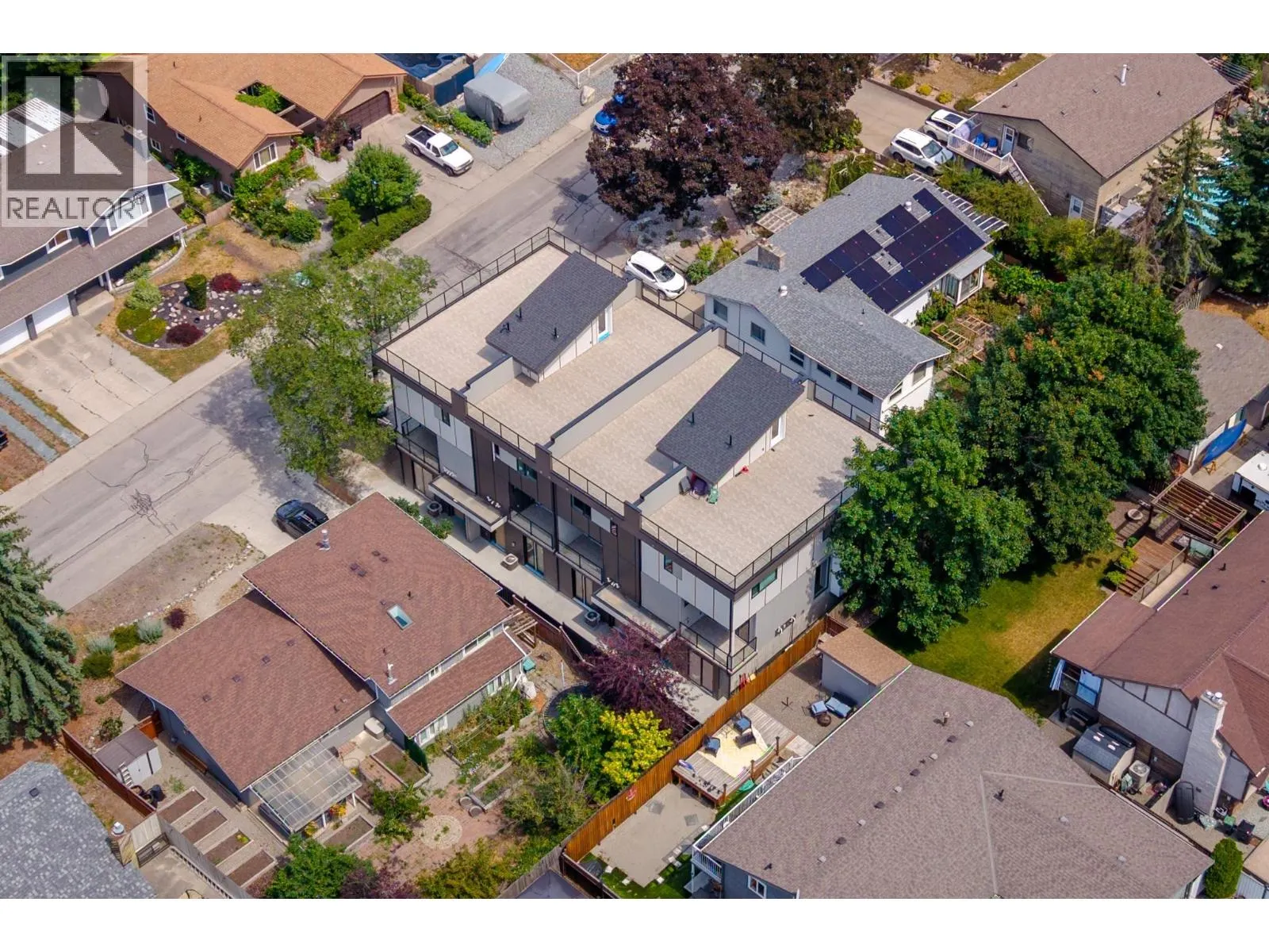 1506 39A Avenue Unit# 3