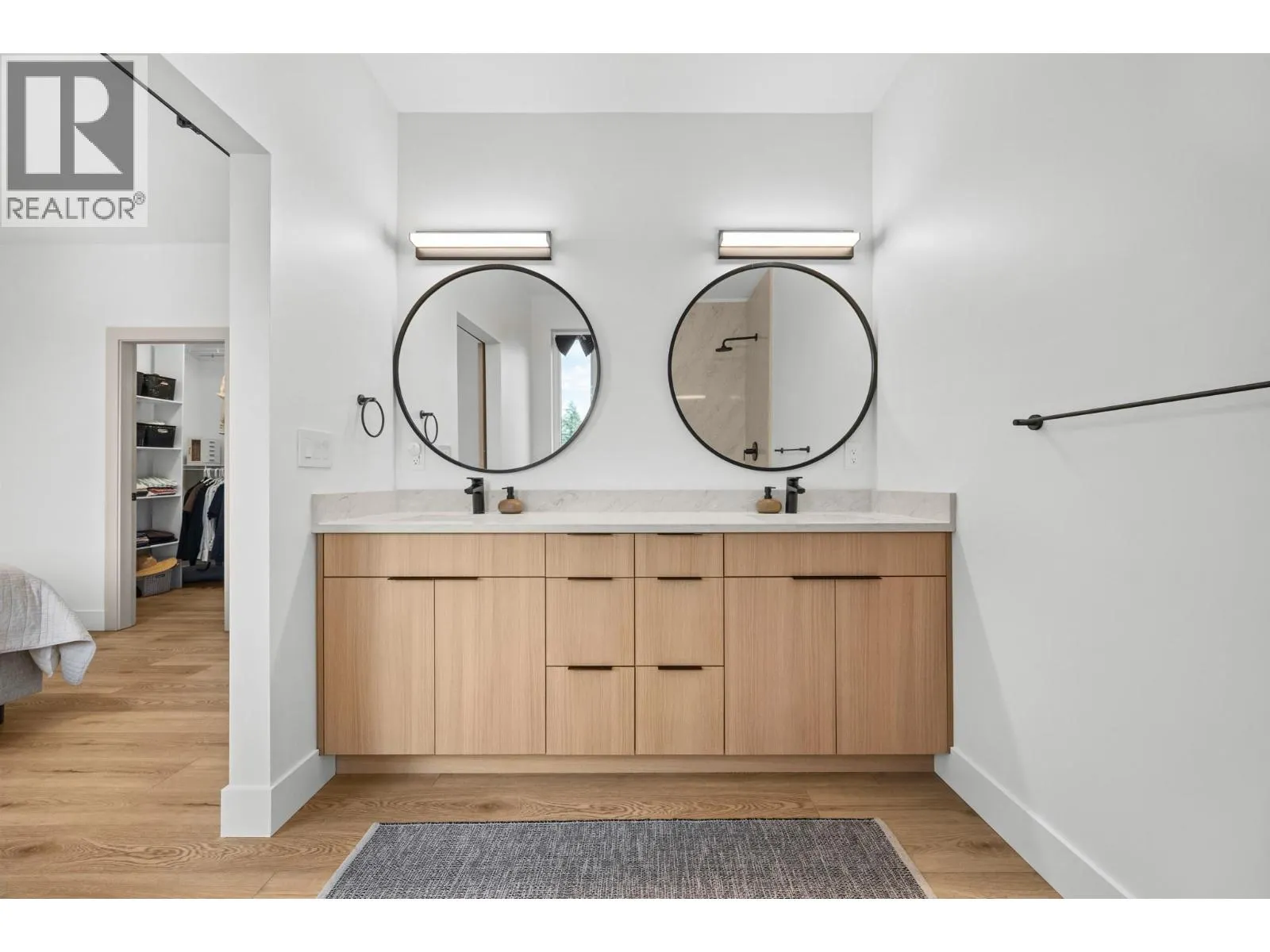 1506 39A Avenue Unit# 3