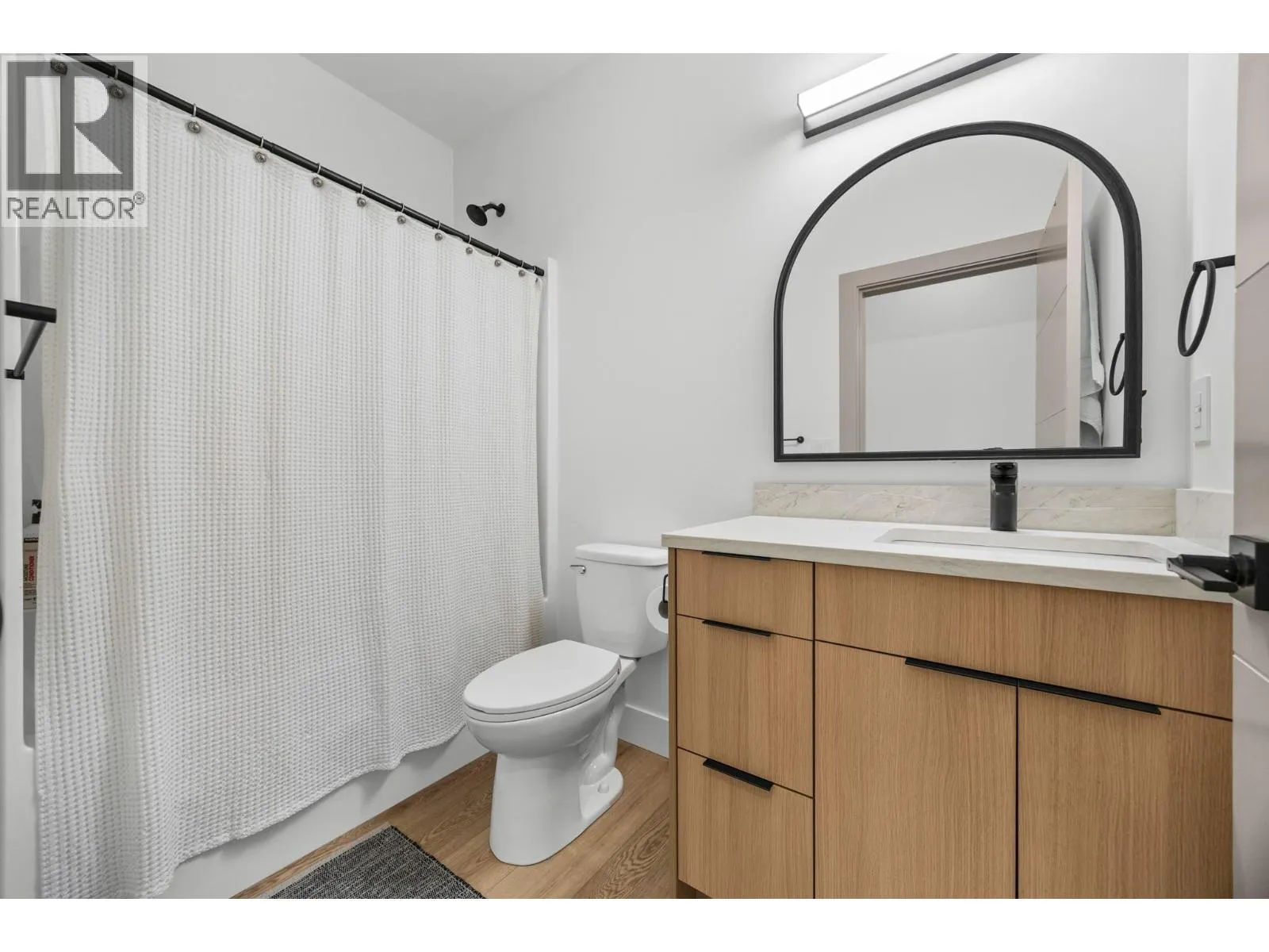 1506 39A Avenue Unit# 3