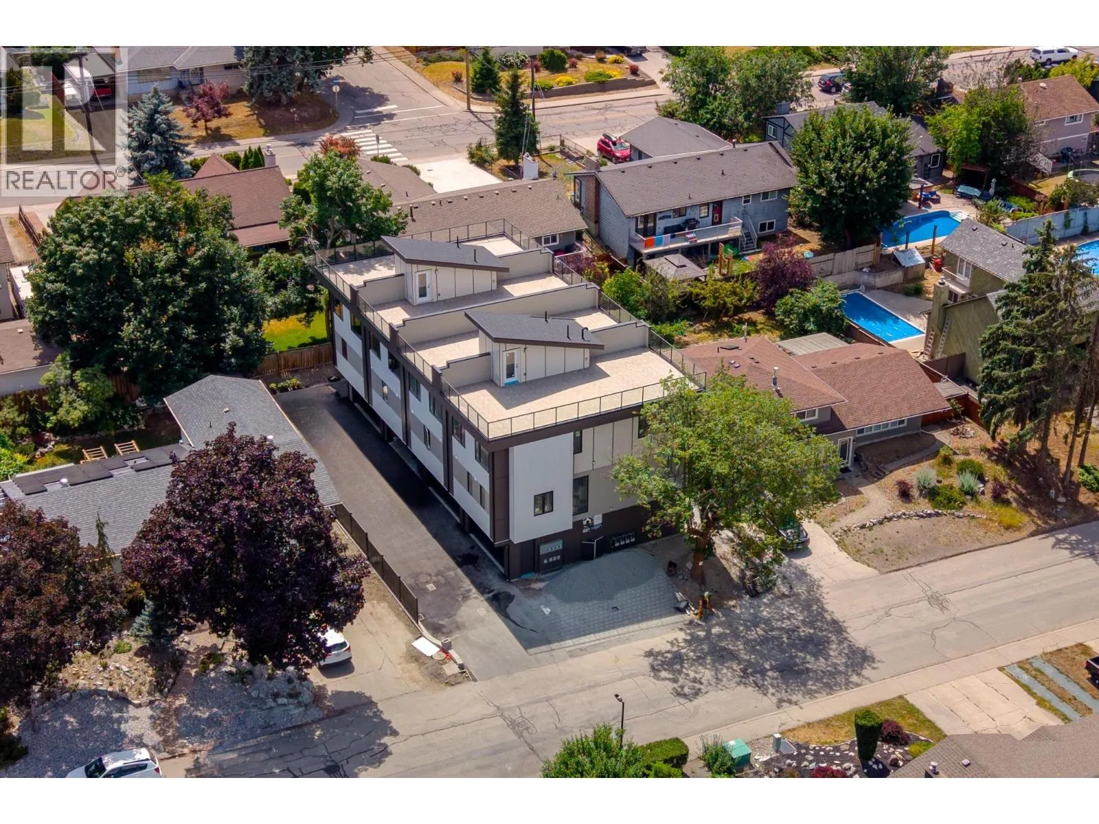 1506 39A Avenue Unit# 3