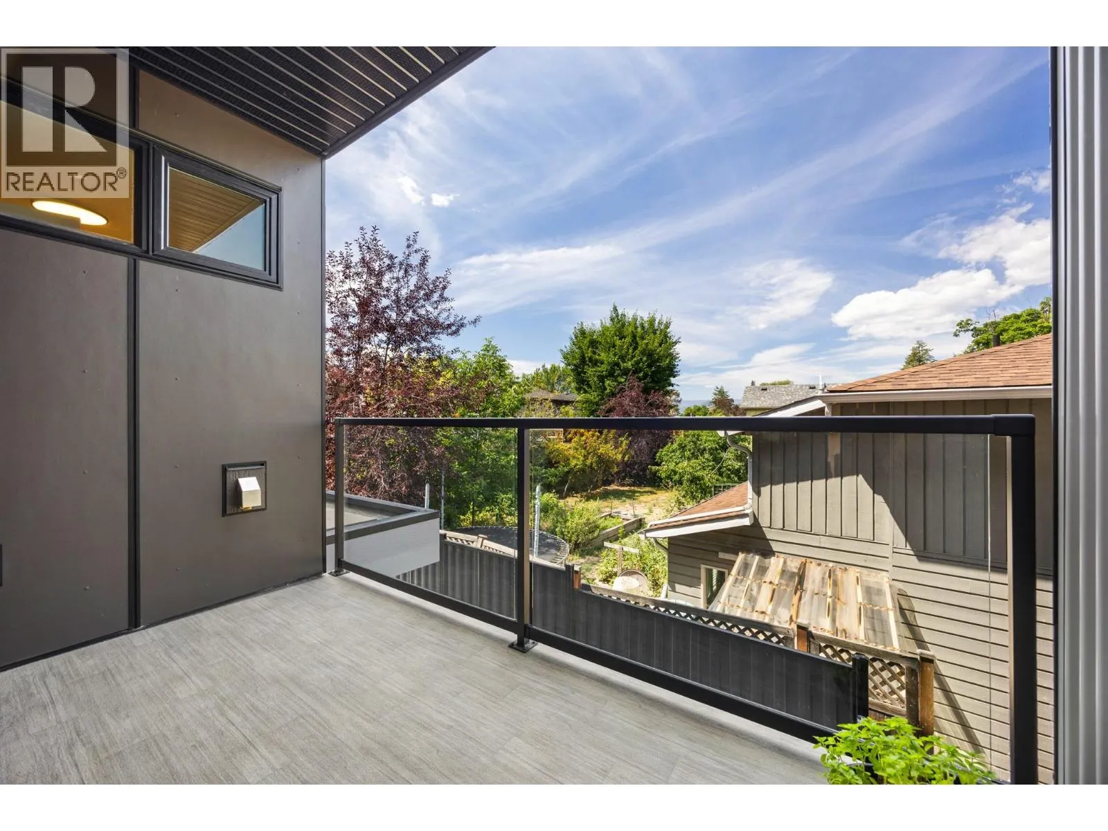 1506 39A Avenue Unit# 3