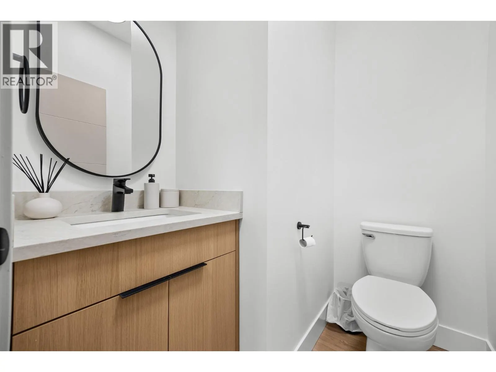 1506 39A Avenue Unit# 3
