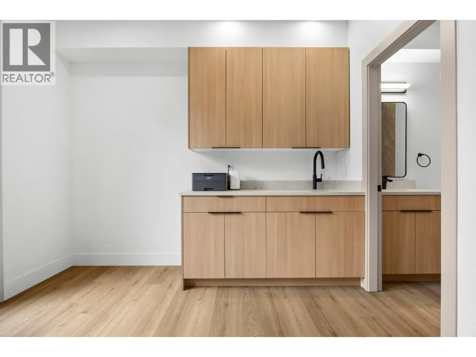 1506 39A Avenue Unit# 3