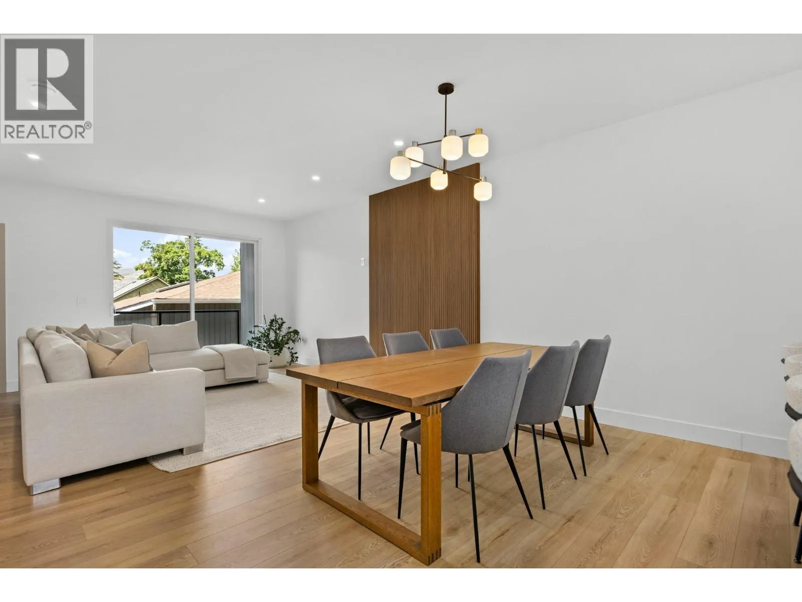 1506 39A Avenue Unit# 3