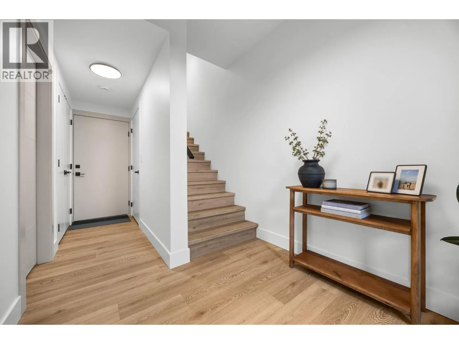 1506 39A Avenue Unit# 3