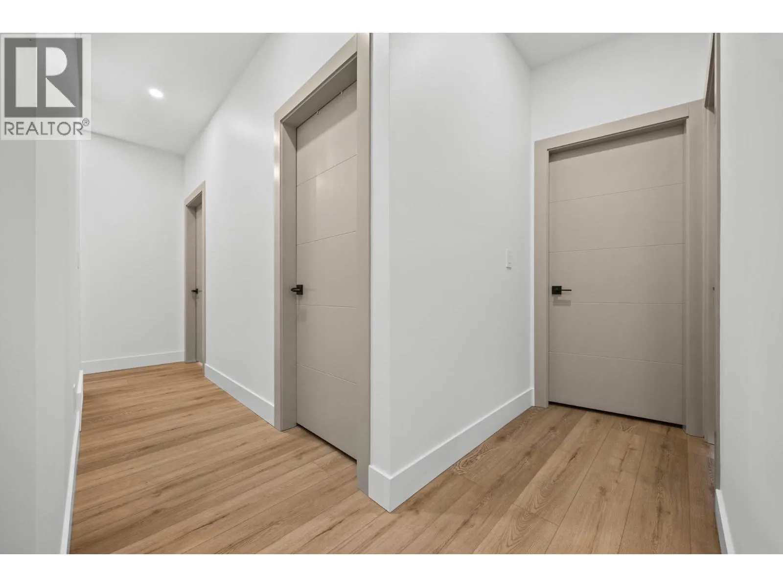 1506 39A Avenue Unit# 3