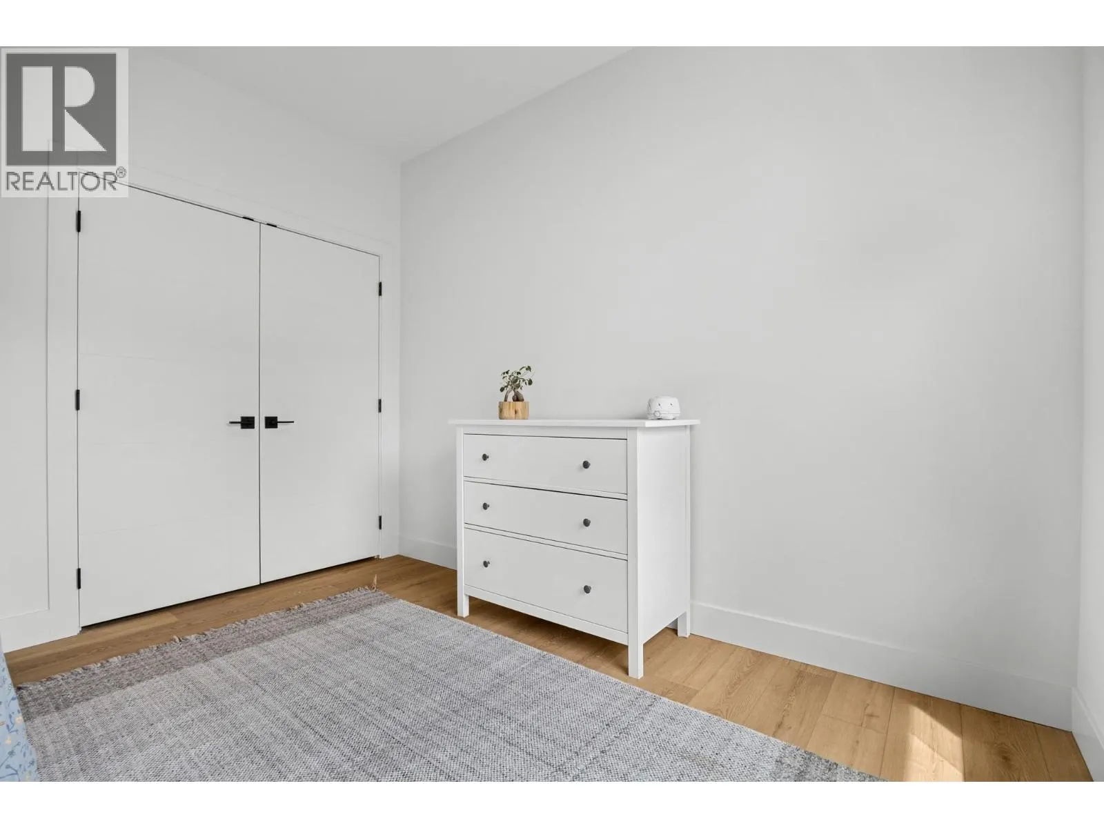 1506 39A Avenue Unit# 3