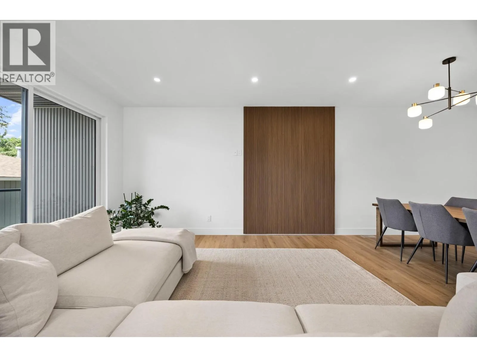 1506 39A Avenue Unit# 3