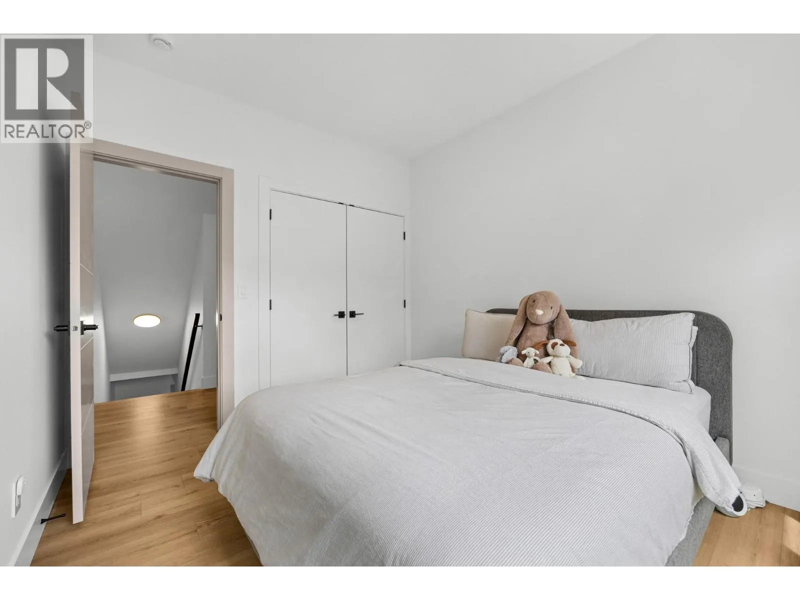 1506 39A Avenue Unit# 3