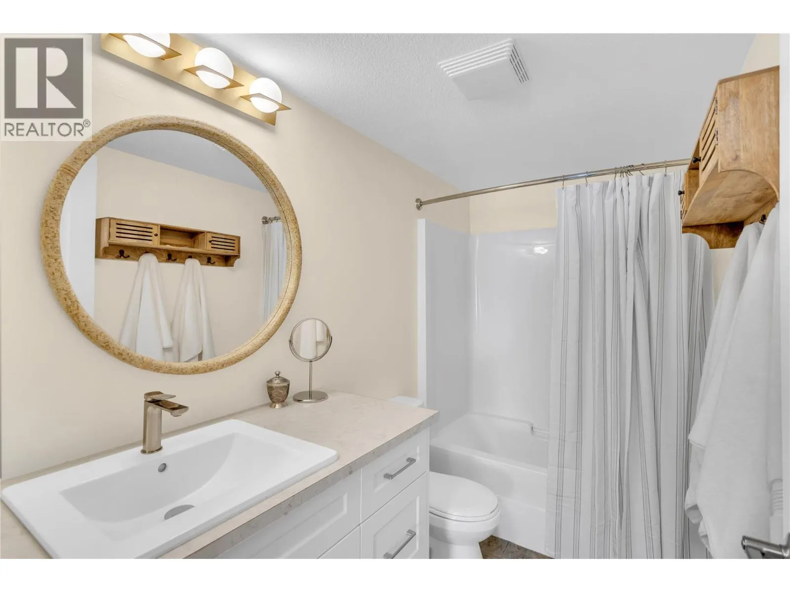 727 Houghton Road Unit# 107