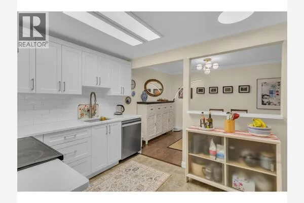 727 Houghton Road Unit# 107