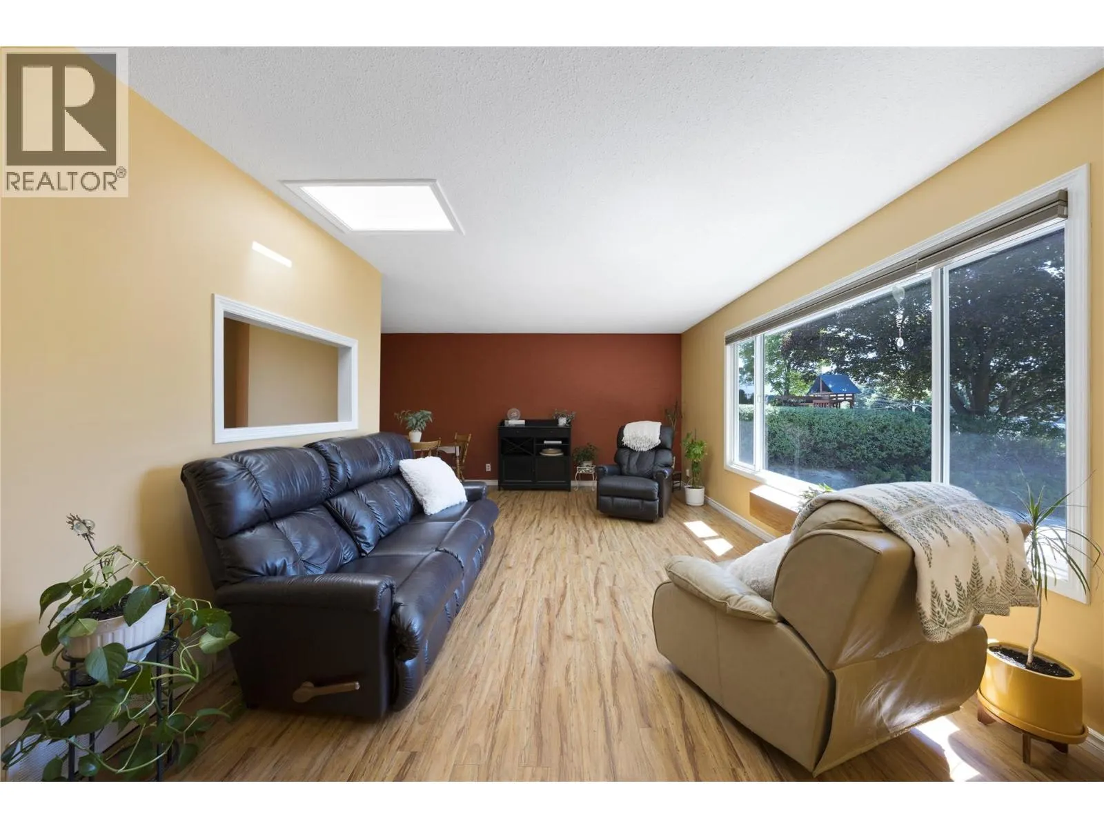 1389 Lund Road