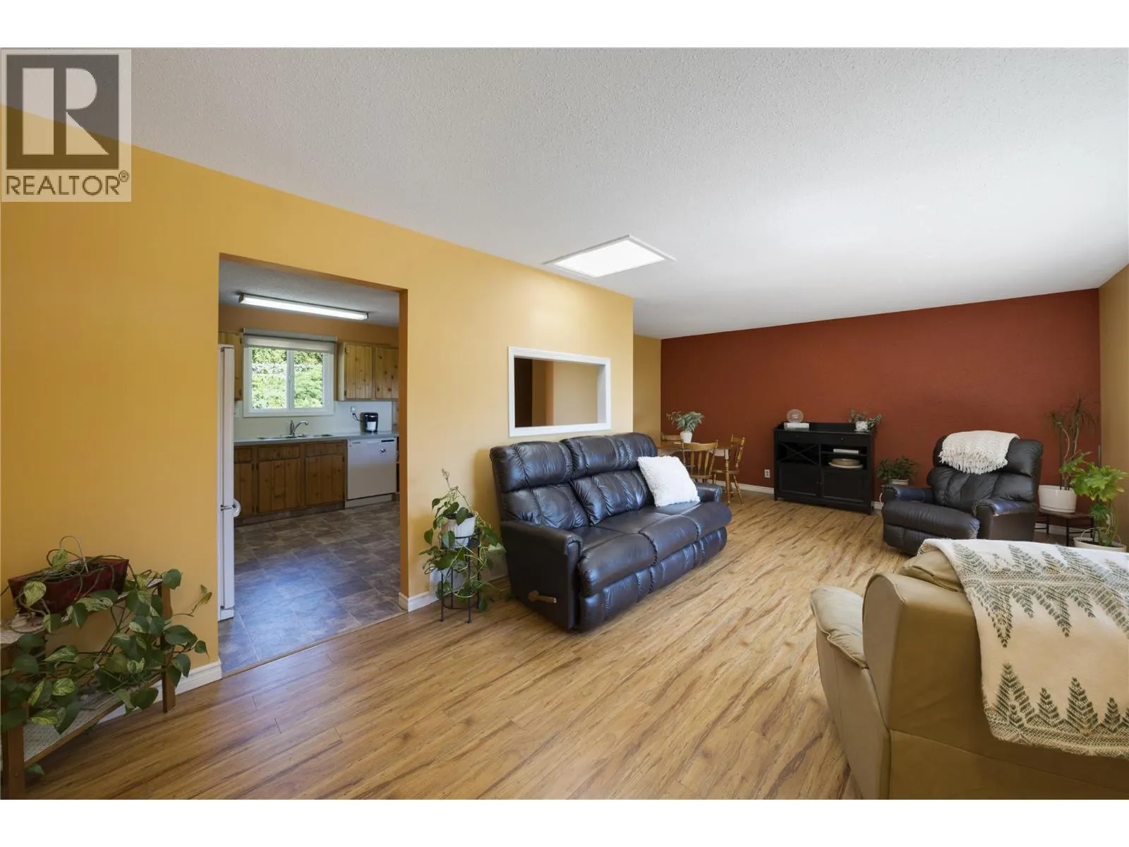 1389 Lund Road