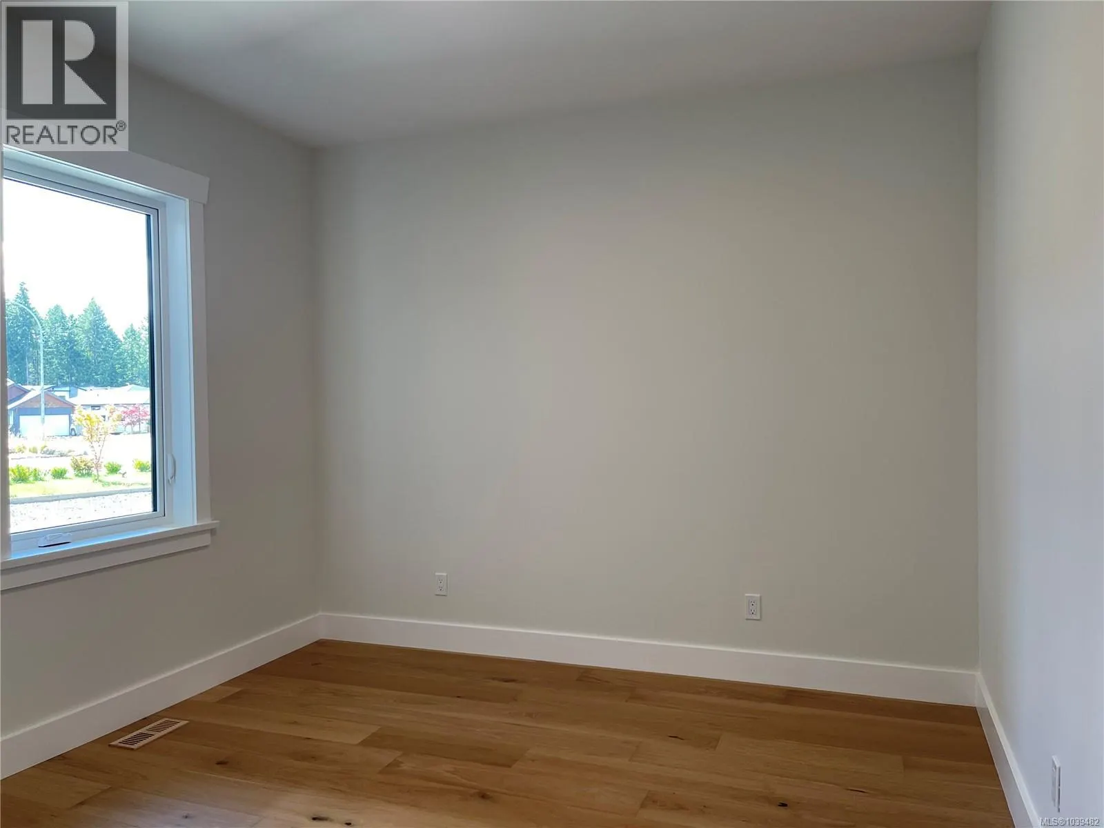 3036 Arbutus Dr